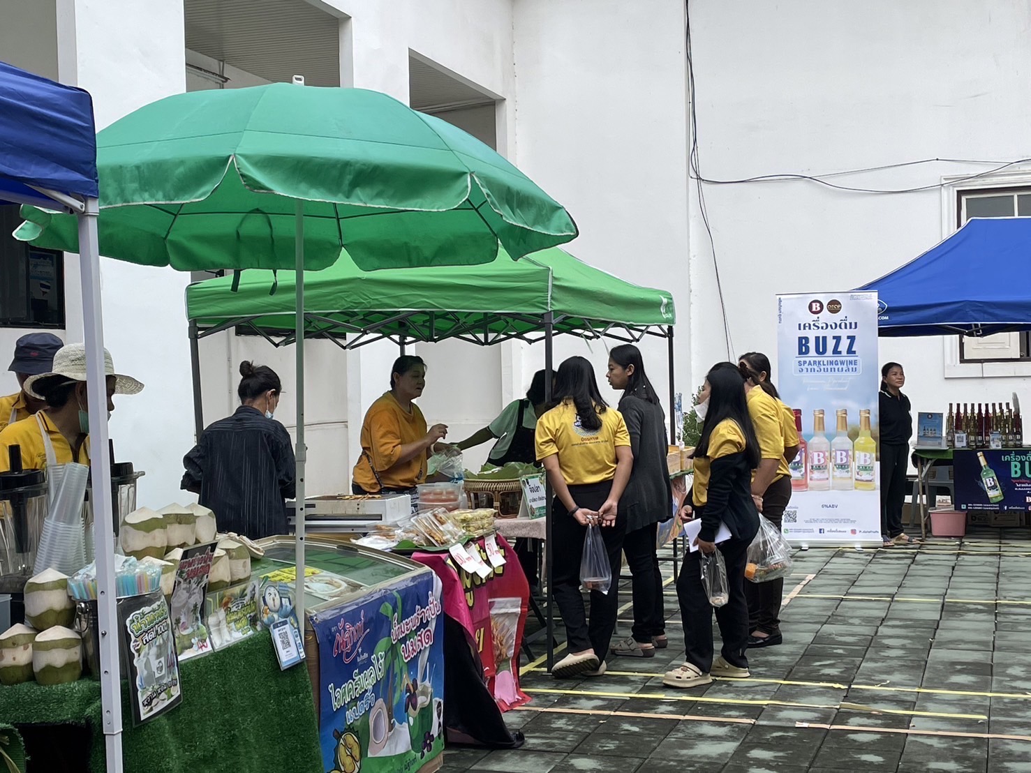 พช.ฉะเชิงเทรา ดำเนินการจัดตลาดนัดสินค้า OTOP ภายใต้ชื่อ ตลาดกลางลาน @ศาลากลาง∞ริ้ว