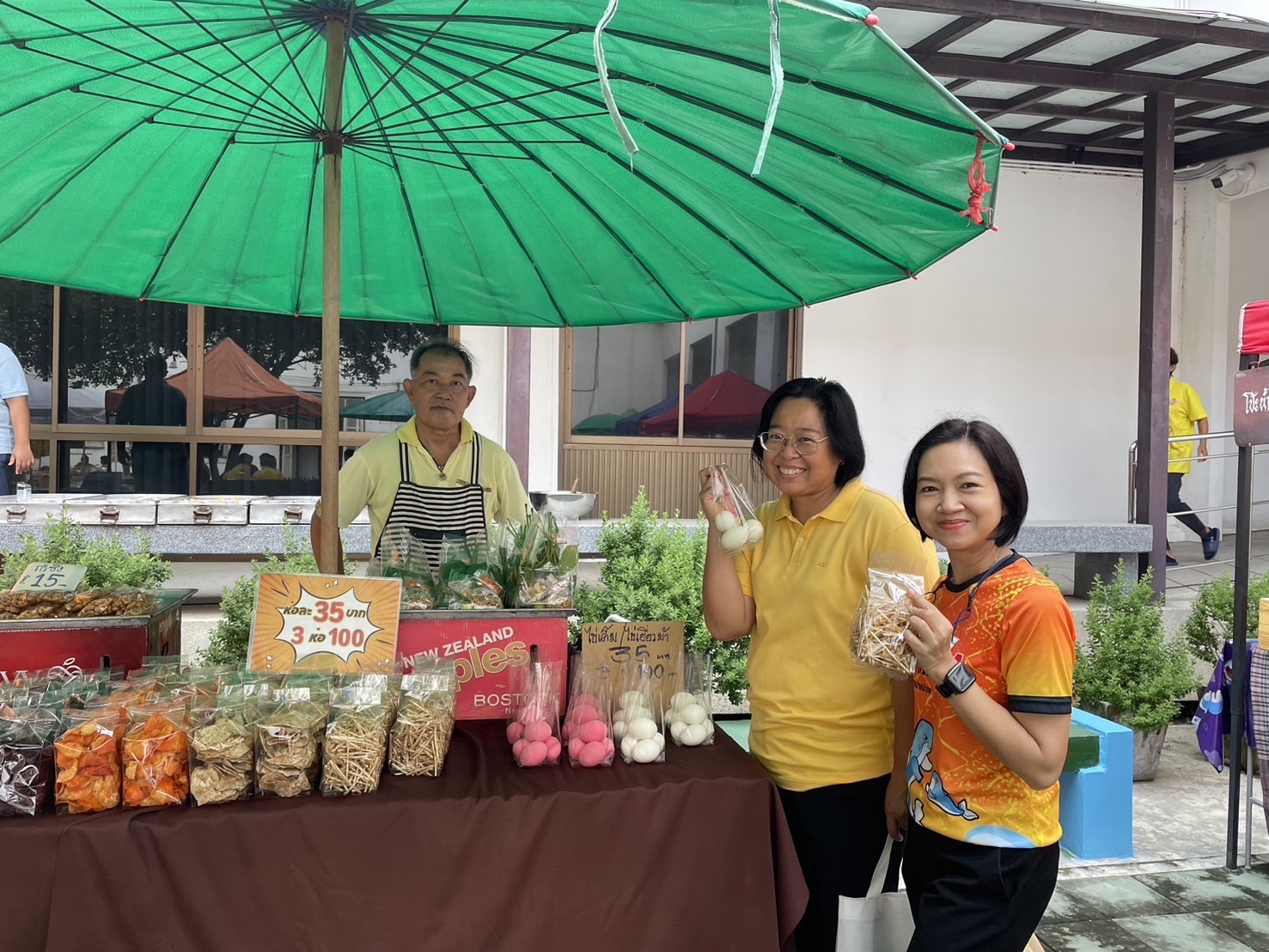 พช.ฉะเชิงเทรา ดำเนินการจัดตลาดนัดสินค้า OTOP ภายใต้ชื่อ ตลาดกลางลาน @ศาลากลาง∞ริ้ว