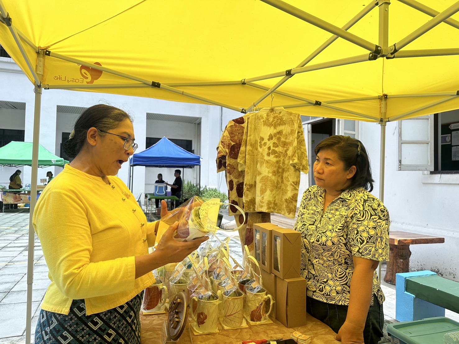 พช.ฉะเชิงเทรา ดำเนินการจัดตลาดนัดสินค้า OTOP ภายใต้ชื่อ ตลาดกลางลาน @ศาลากลาง∞ริ้ว