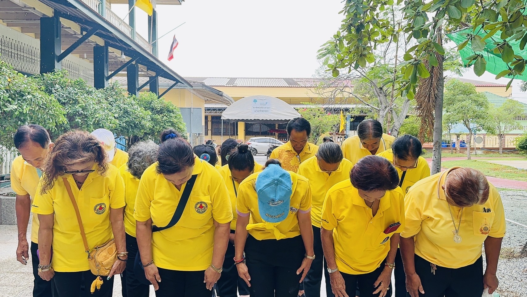 พช.ฉะเชิงเทรา ติดตามการดำเนินโครงการฝึกอบรมการปลูกผักสวนครัว Model 30 ตารางวา ตามหลักปรัชญาของเศรษฐกิจพอเพียง (แค่เอื้อม ก็อิ่ม) จังหวัดฉะเชิงเทรา