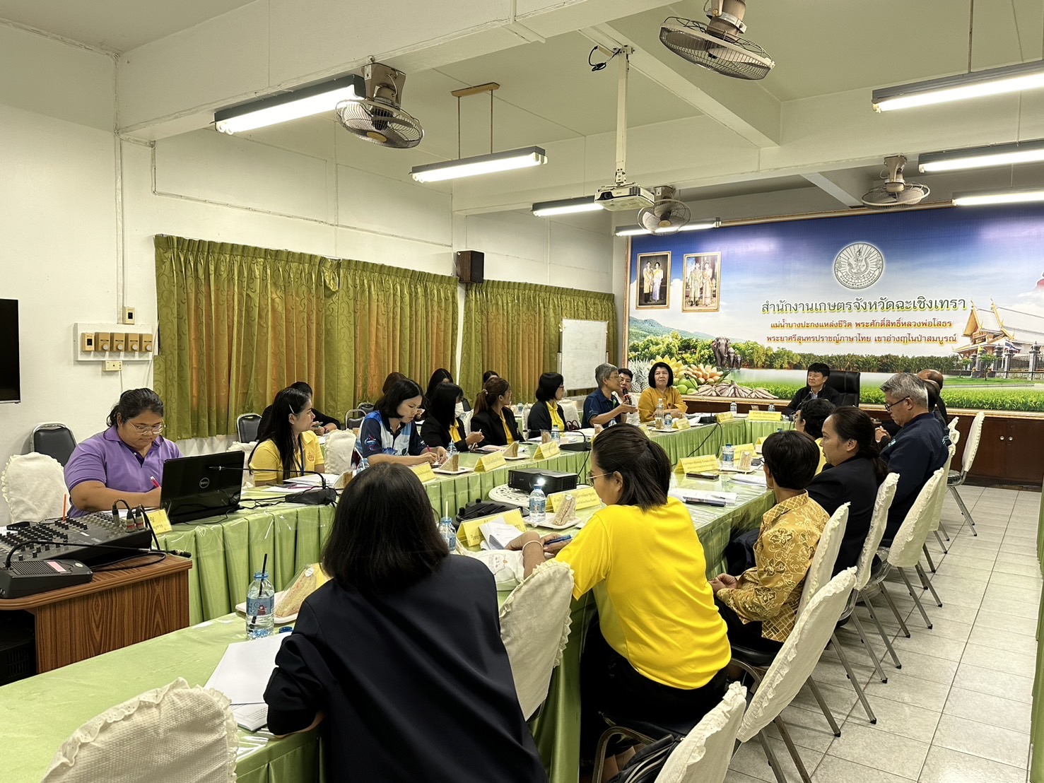 พช.ฉะเชิงเทรา ร่วมประชุมคณะอนุกรรมการส่งเสริมวิสาหกิจชุมชนจังหวัดฉะเชิงเทรา ครั้งที่ 1/2567