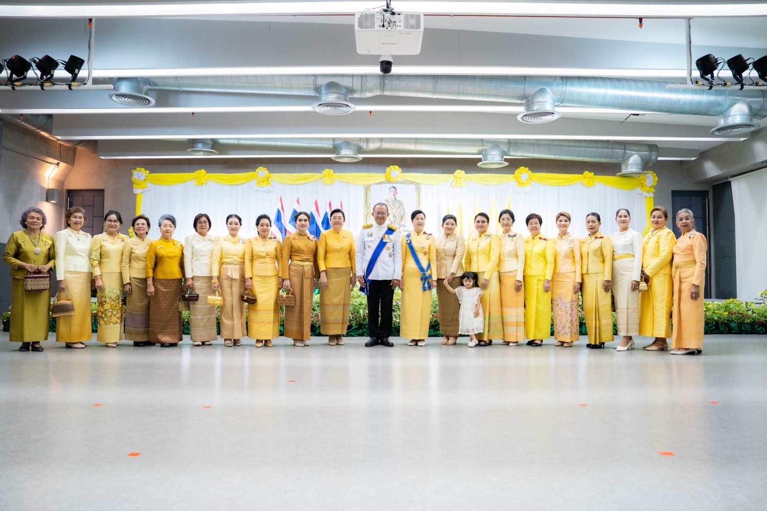 พช.ฉะเชิงเทรา ร่วมงานสโมสรสันนิบาต เฉลิมพระเกียรติ พระบาทสมเด็จพระเจ้าอยู่หัวเนื่องในโอกาสพระราชพิธีมหามงคลเฉลิมพระชนมพรรษา 6 รอบ 28 กรกฎาคม￼ 2567 จังหวัดฉะเชิงเทรา