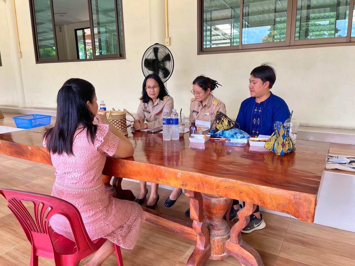 พช. ฉะเชิงเทรา ติดตาม สนับสนุนการดำเนินงานตามโครงการพัฒนาศักยภาพผู้ประกอบการสู่ยุค 4.0 กิจกรรมติดตามสนับสนุนการนำความรู้ไปประยุกต์ใช้ในการเพิ่มช่องทางการจำหน่าย