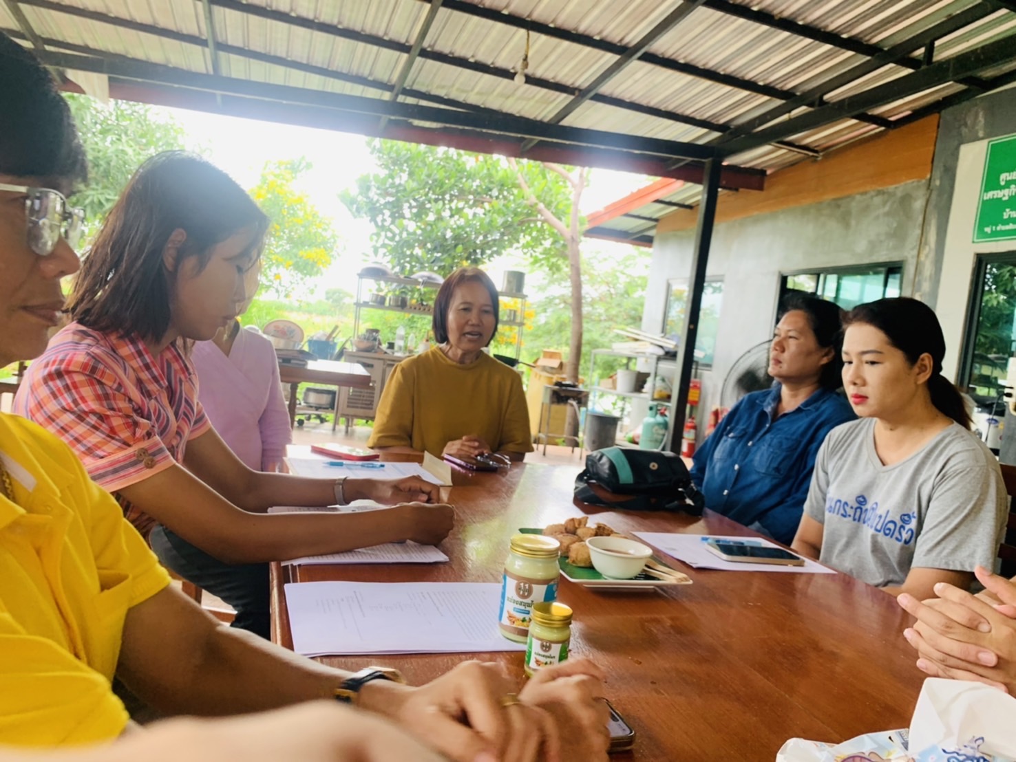 พช. ฉะเชิงเทรา ติดตาม สนับสนุนการดำเนินงานตามโครงการพัฒนาศักยภาพผู้ประกอบการสู่ยุค 4.0 กิจกรรมติดตามสนับสนุนการนำความรู้ไปประยุกต์ใช้ในการเพิ่มช่องทางการจำหน่าย