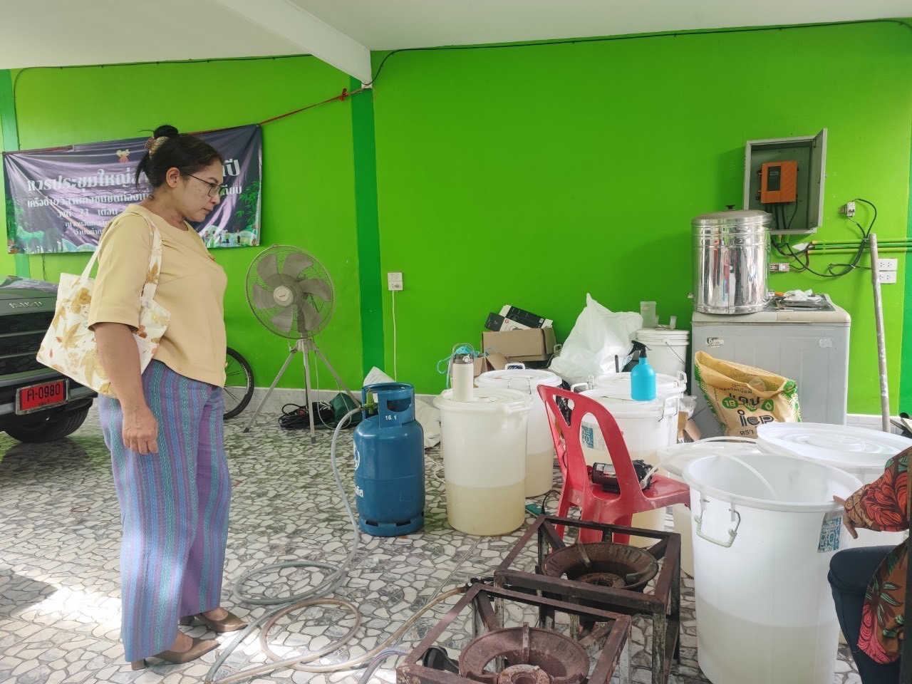 พช. ฉะเชิงเทรา ส่งเสริมสนับสนุนการเตรียมความพร้อมผลิตภัณฑ์ OTOP เข้าสู่การคัดสรรสุดยอดหนึ่งตำบล หนึ่งผลิตภัณฑ์ไทย ปี พ.ศ. 2567 (OTOP Product Chamion:OPC)