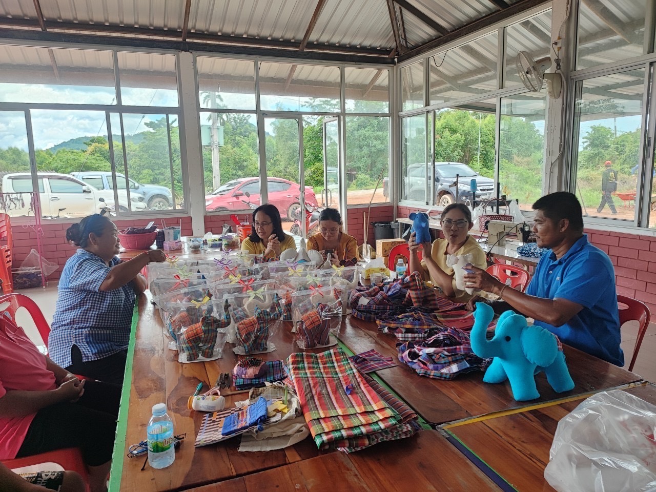 พช. ฉะเชิงเทรา ติดตาม สนับสนุนการดำเนินงานตามโครงการพัฒนาศักยภาพผู้ประกอบการสู่ยุค 4.0 กิจกรรมติดตามสนับสนุนการนำความรู้ไปประยุกต์ใช้ในการเพิ่มช่องทางการจำหน่าย