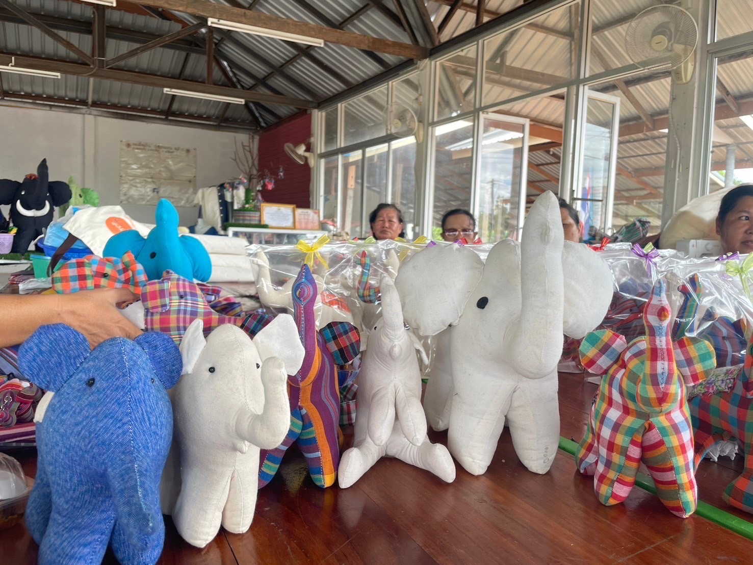 พช. ฉะเชิงเทรา ติดตาม สนับสนุนการดำเนินงานตามโครงการพัฒนาศักยภาพผู้ประกอบการสู่ยุค 4.0 กิจกรรมติดตามสนับสนุนการนำความรู้ไปประยุกต์ใช้ในการเพิ่มช่องทางการจำหน่าย