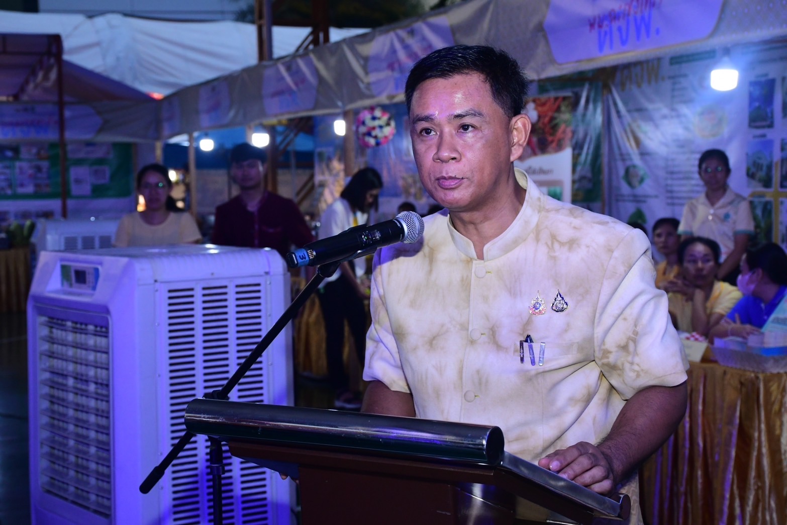 สุดยิ่งใหญ่ ! แปดริ้วรวมพลังประกาศความสำเร็จขจัดความยากจน โชว์วิถี 5 เซียนแก้จน 16 นิทรรศการความสำเร็จ !!