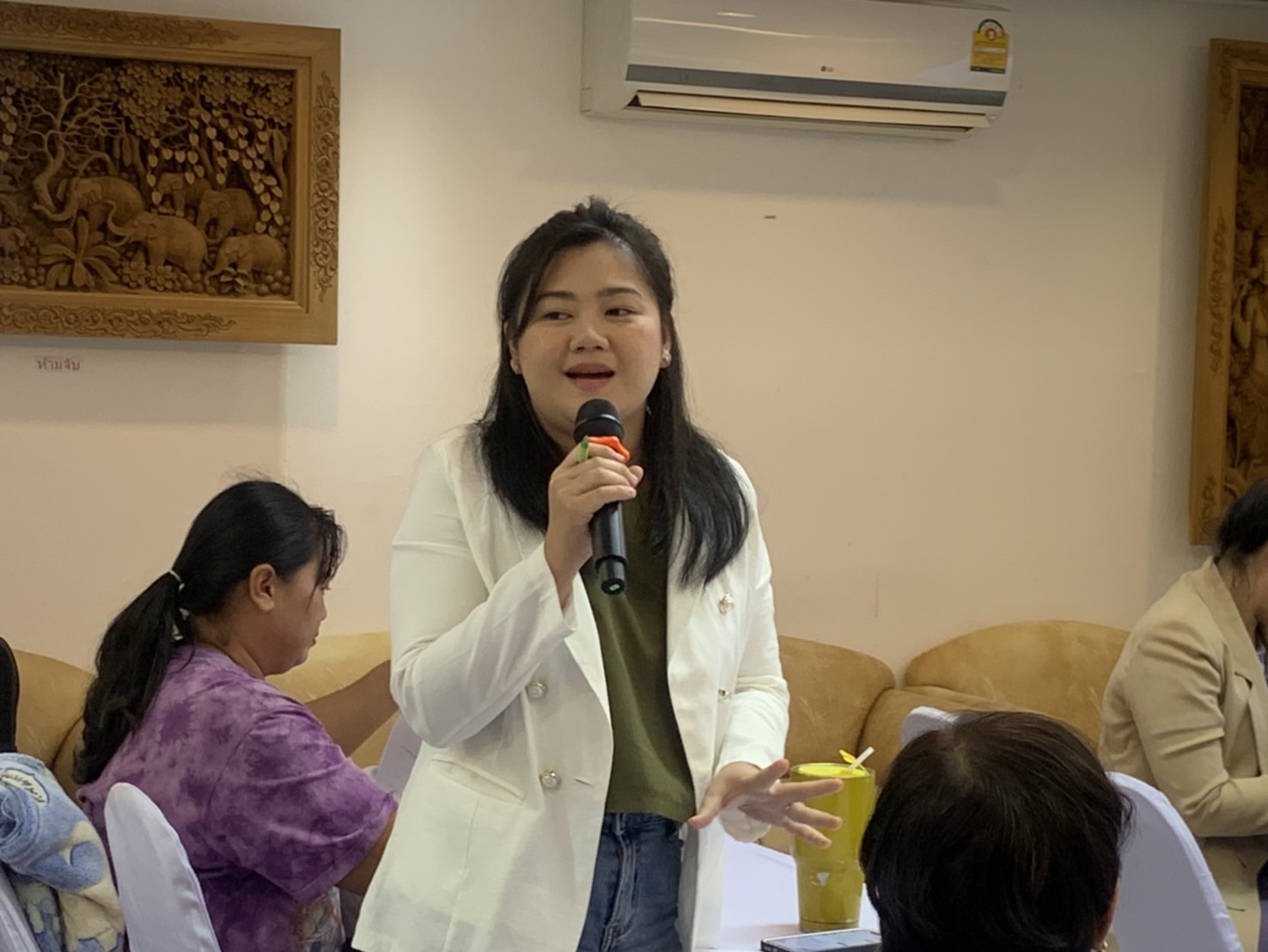 พช. ฉะเชิงเทรา ดำเนินโครงการพัฒนาผลิตภัณฑ์ OTOP กลุ่มปรับตัวสู่การพัฒนา (Quadrant D) ให้มีคุณภาพมาตรฐาน