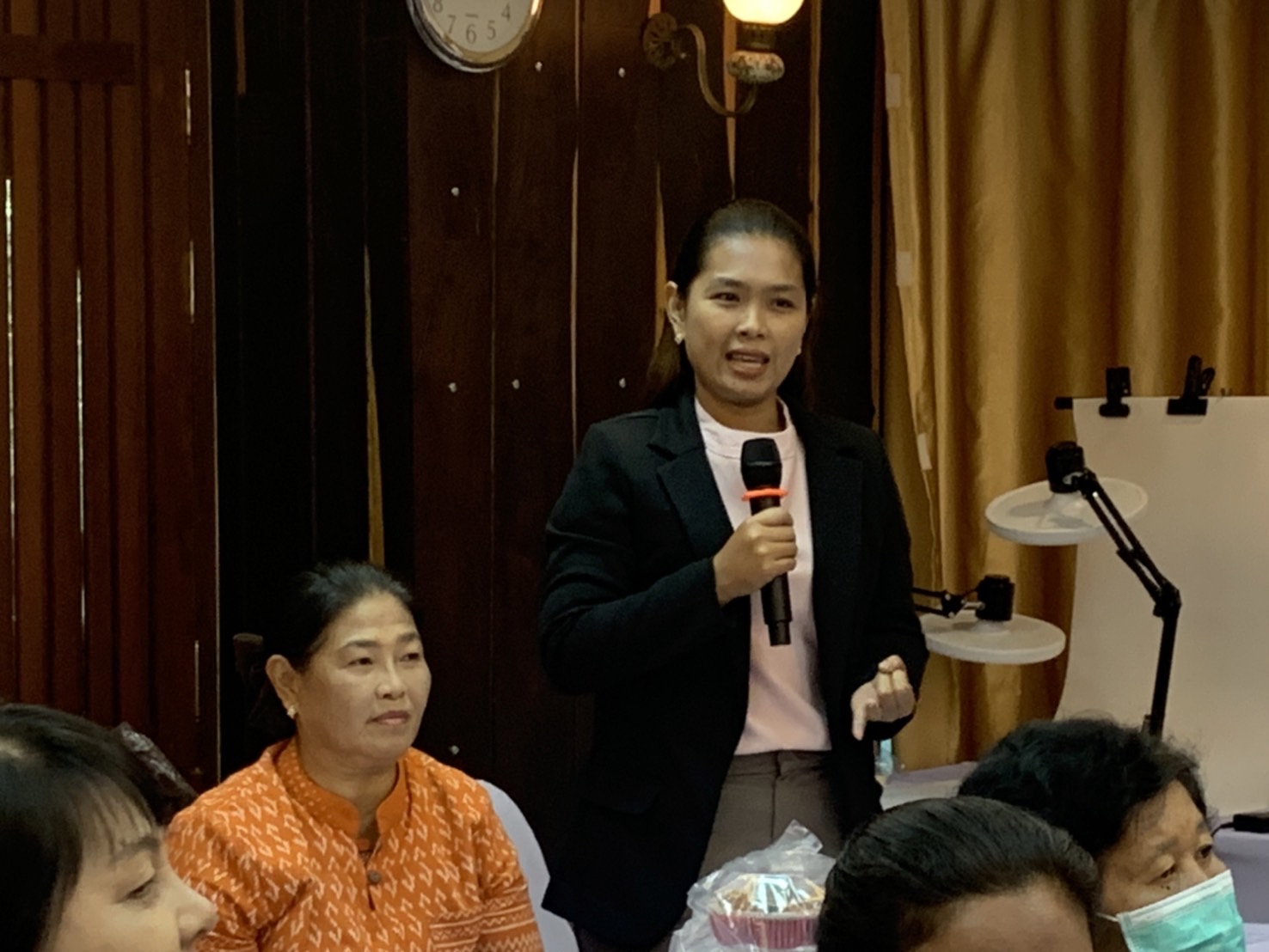 พช. ฉะเชิงเทรา ดำเนินโครงการพัฒนาผลิตภัณฑ์ OTOP กลุ่มปรับตัวสู่การพัฒนา (Quadrant D) ให้มีคุณภาพมาตรฐาน