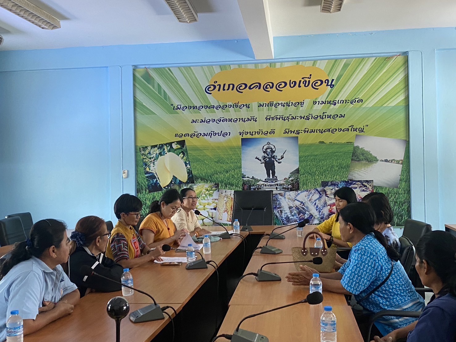 พช.ฉะเชิงเทราลงพื้นที่ติดตามการดำเนินงาน กองทุนพัฒนาบทบาทสตรี ประเภทเงินอุดหนุน  (ระหว่างปี 2561 ถึง 2566)