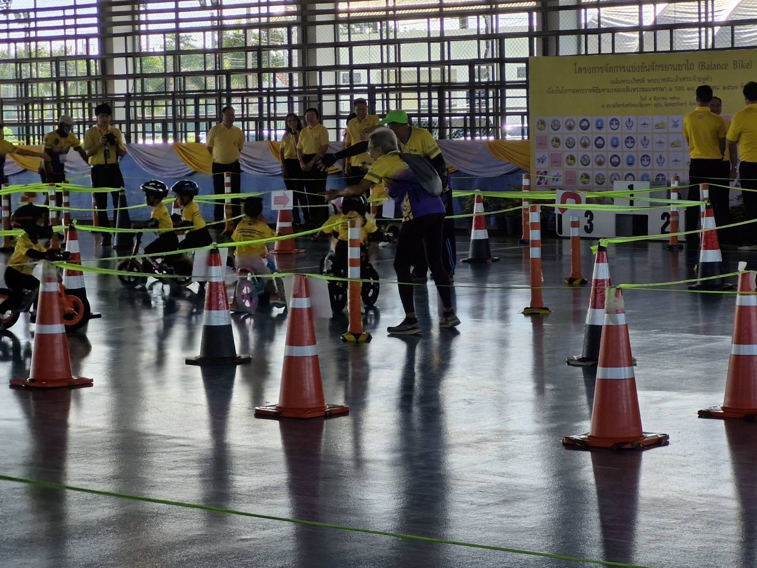 พช. ฉะเชิงเทรา ร่วมพิธีเปิดโครงการการแข่งขันจักรยานขาไถ (Balance Bike) เฉลิมพระเกียรติ พระบาทสมเด็จพระเจ้าอยู่หัว เนื่องในโอกาสพระราชพิธีมหามงคลเฉลิมพระชนมพรรษา 6 รอบ 72 พรรษา 28 กรกฎาคม 2567