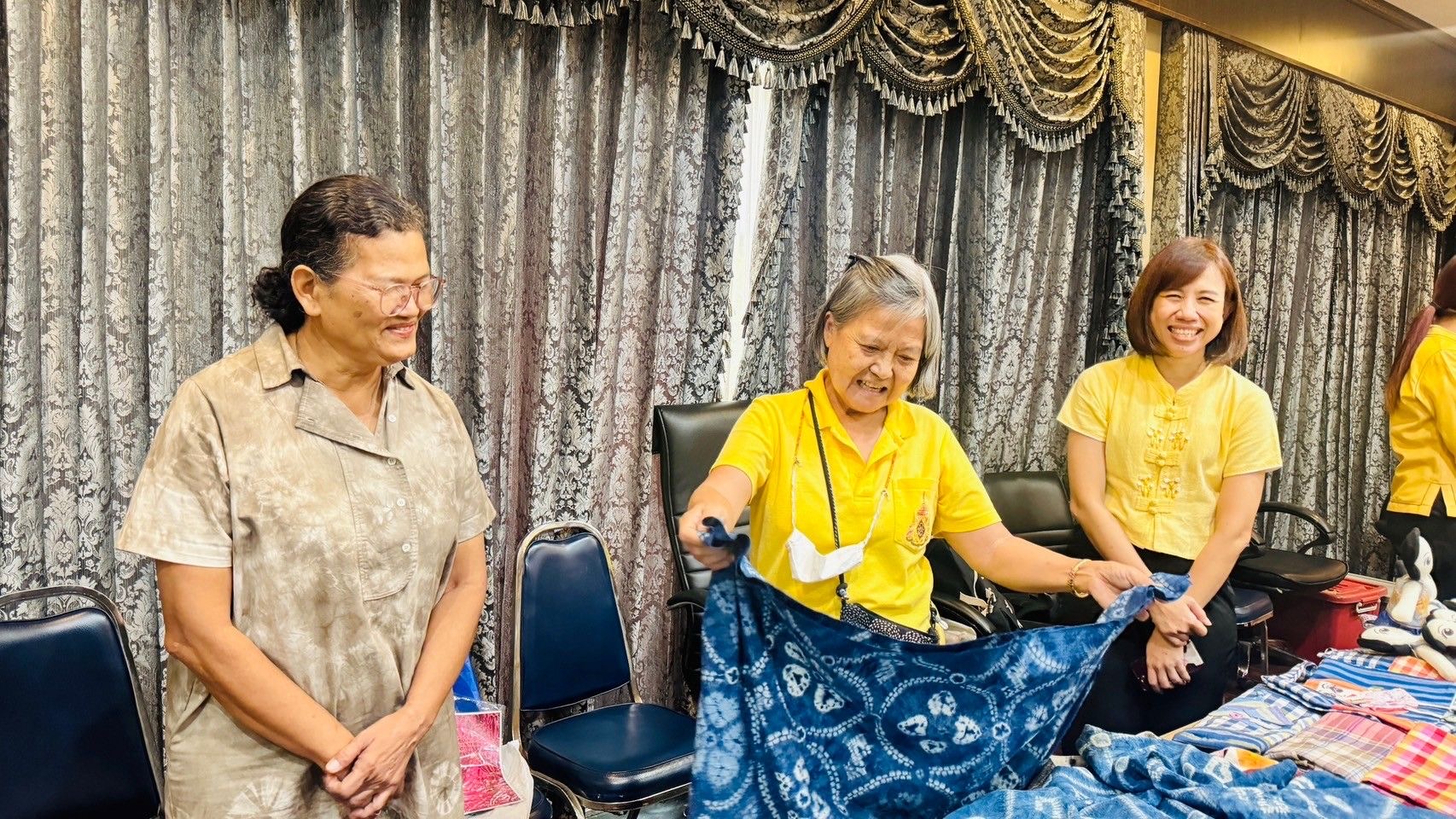 พช. ฉะเชิงเทรา จัดทำบันทึกข้อตกลงว่าด้วยการประสานความร่วมมือการส่งเสริมและสนับสนุนการใช้และสวมใส่ผ้าไทย