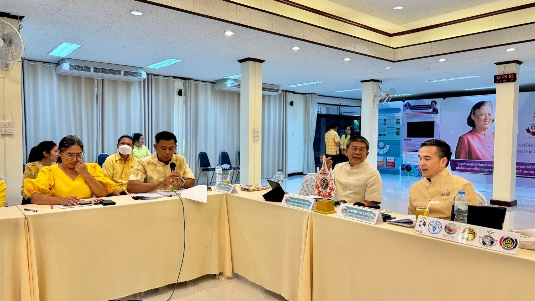 พช.แปดริ้ว ร่วมประชุมติดตามและประเมินผลการดำเนินงานหน่วยงานพัฒนาชุมชนใสสะอาด (Site Visit) ประจำปีงบประมาณ พ.ศ. 2567