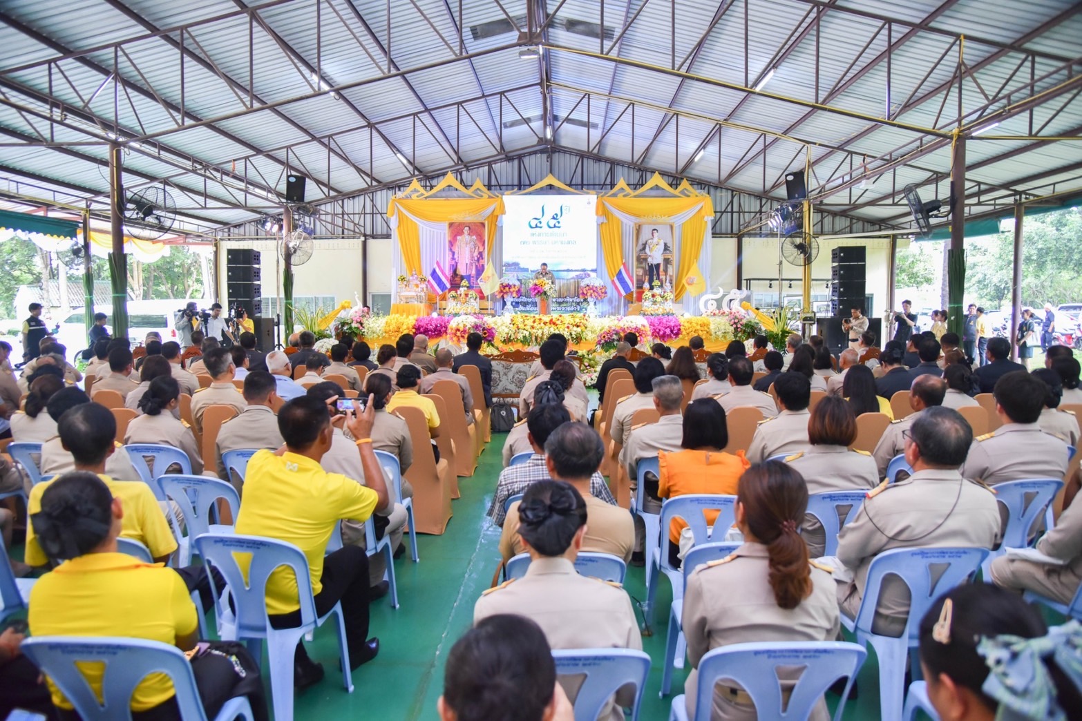 พช. ฉะเชิงเทรา ร่วมงานวันคล้ายวันสถาปนาศูนย์ศึกษาการพัฒนาเขาหินซ้อนอันเนื่องมาจากพระราชดำริ “45 ปี แห่งการพัฒนา 72 พรรษา มหามงคล”
