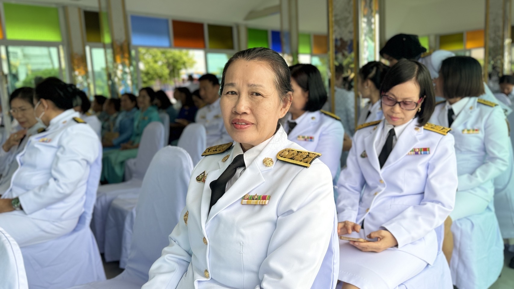 พช. ฉะเชิงเทรา ร่วมพิธีเจริญพระพุทธมนต์และทำบุญตักบาตรถวายพระราชกุศล