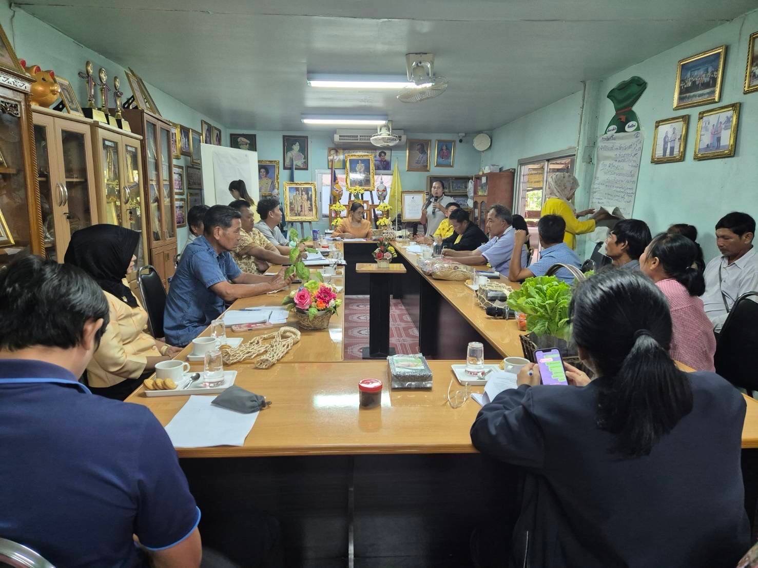 💥 พช. ฉะเชิงเทรา จัดประชุมคณะทำงานการพัฒนาเศรษฐกิจฐานรากและประชารัฐ (E3) ในพื้นที่ของกลุ่มอำเภอสุวรรณภูมิ