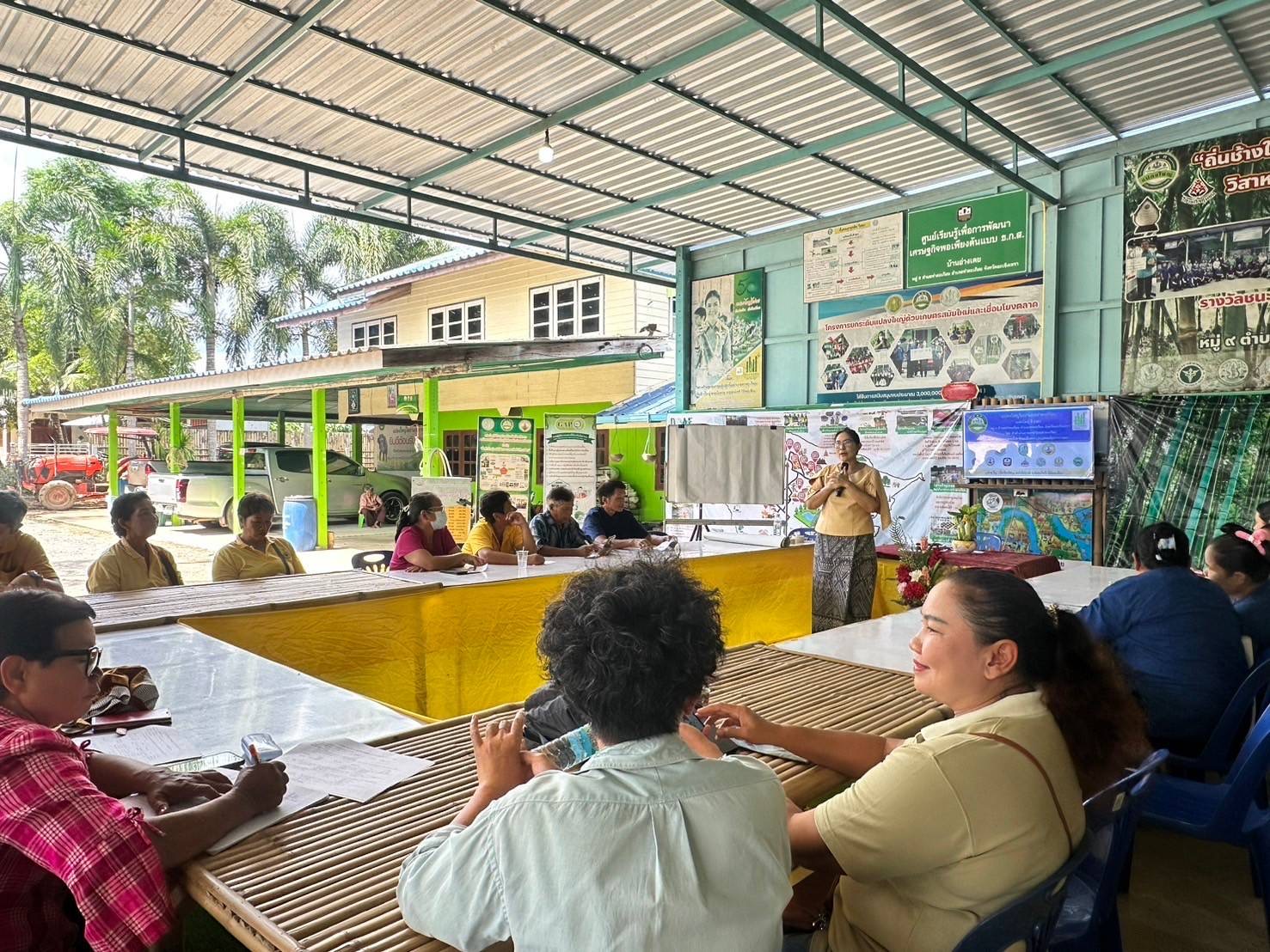 💥 พช. ฉะเชิงเทรา จัดประชุมคณะทำงานการพัฒนาเศรษฐกิจฐานรากและประชารัฐ (E3) ในพื้นที่ของกลุ่มอำเภออ่างฤาไน
