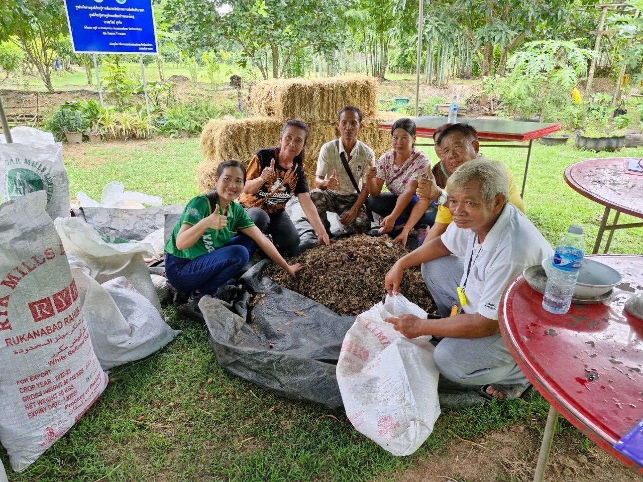 ติดตามโครงการสนับสนุนการขับเคลื่อนเขตพัฒนาเศรษฐกิจพอเพียง (Sufficiency Economy Development Zone (SEDZ) : ส่งเสริมการสร้างชุมชนเศรษฐกิจพอเพียงต้นแบบจังหวัดฉะเชิงเทรา