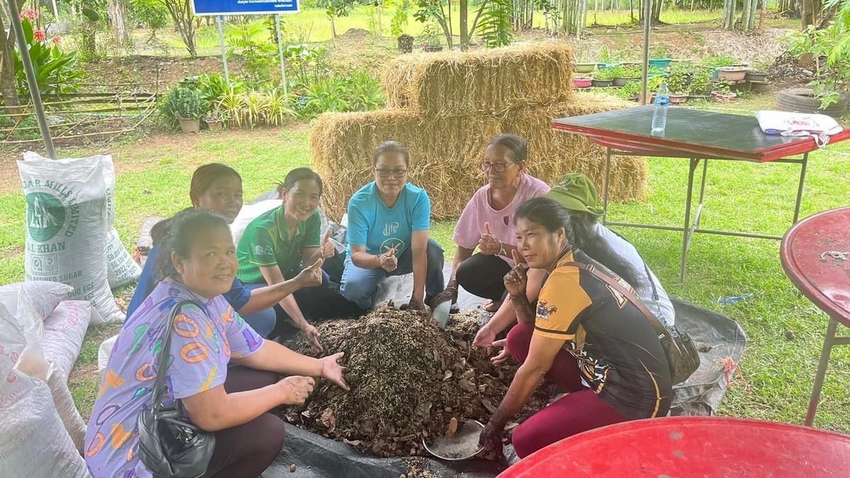ติดตามโครงการสนับสนุนการขับเคลื่อนเขตพัฒนาเศรษฐกิจพอเพียง (Sufficiency Economy Development Zone (SEDZ) : ส่งเสริมการสร้างชุมชนเศรษฐกิจพอเพียงต้นแบบจังหวัดฉะเชิงเทรา