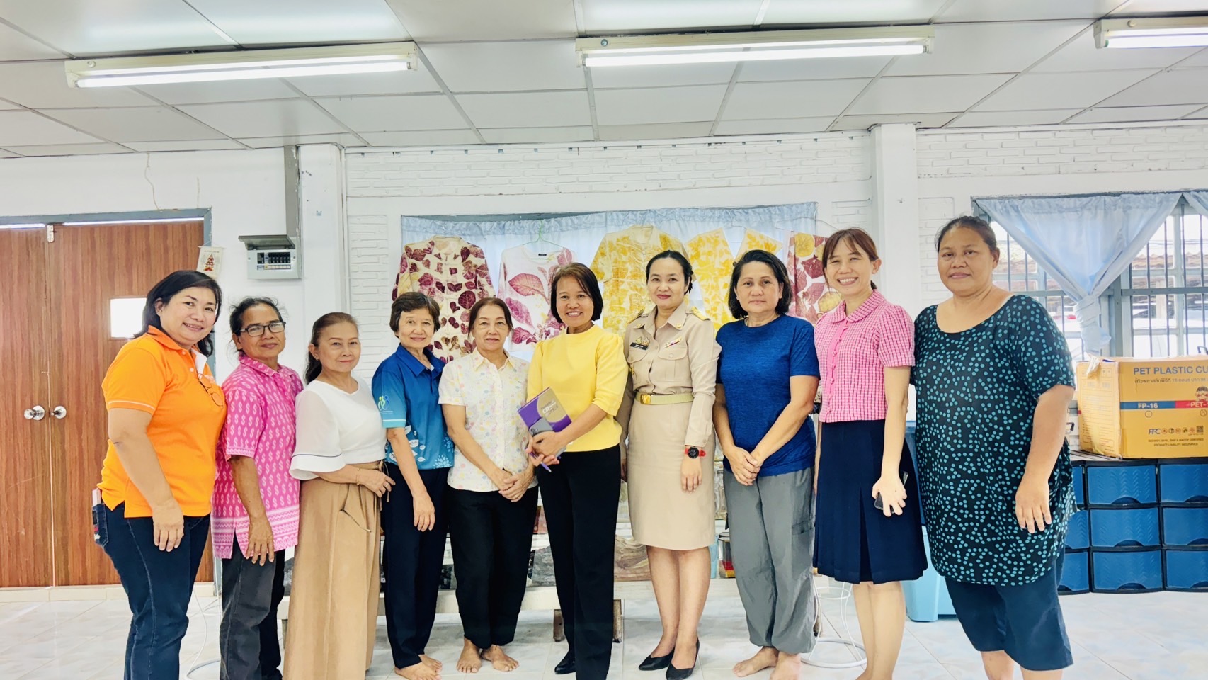 พช.ฉะเชิงเทรา ติดตาม สนับสนุนการดำเนินงานตามโครงการพัฒนาศักยภาพผู้ประกอบการสู่ยุค 4.0 กิจกรรมติดตามสนับสนุนการนำความรู้ไปประยุกต์ใช้ในการเพิ่มช่องทางการจำหน่าย