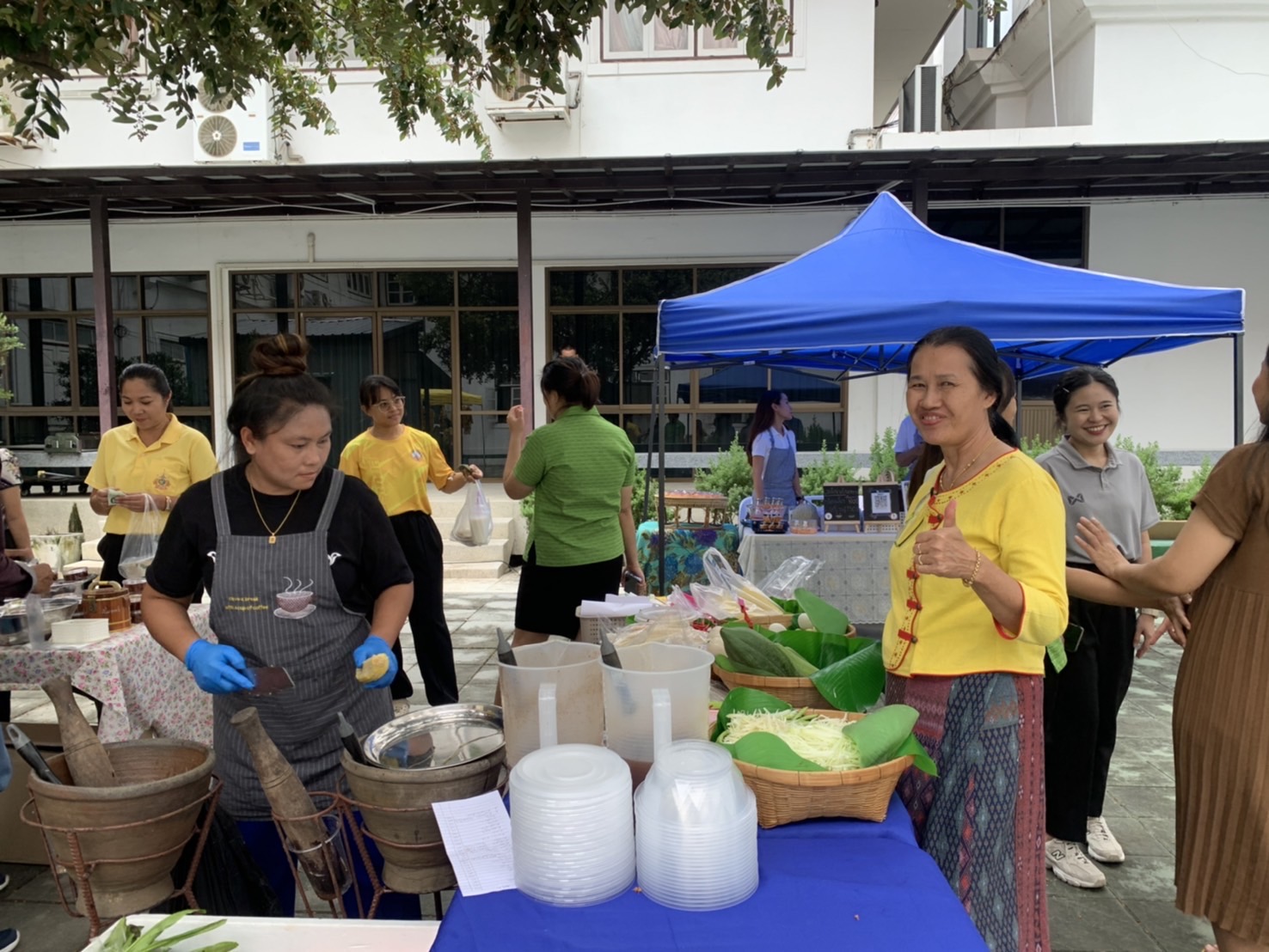 พช. ฉะเชิงเทรา ดำเนินกิจกรรมตลาดกลางลาน@ศาลากลาง8ริ้ว