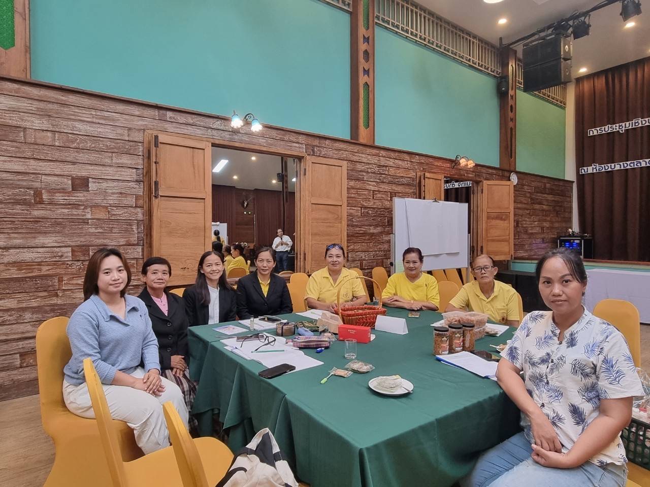 พช.ฉะเชิงเทรา จัดการประชุมเชิงปฏิบัติการส่งเสริมการสร้างรายได้จากกิจการอาหารปลอดภัยระดับจังหวัด วันที่ 21สิงหาคม 2567 ณ ห้องบางตลาด โรงแรม ที วินเทจ ตำบลท่าทองหลาง อำเภอบางคล้า จังหวัดฉะเชิงเทรา