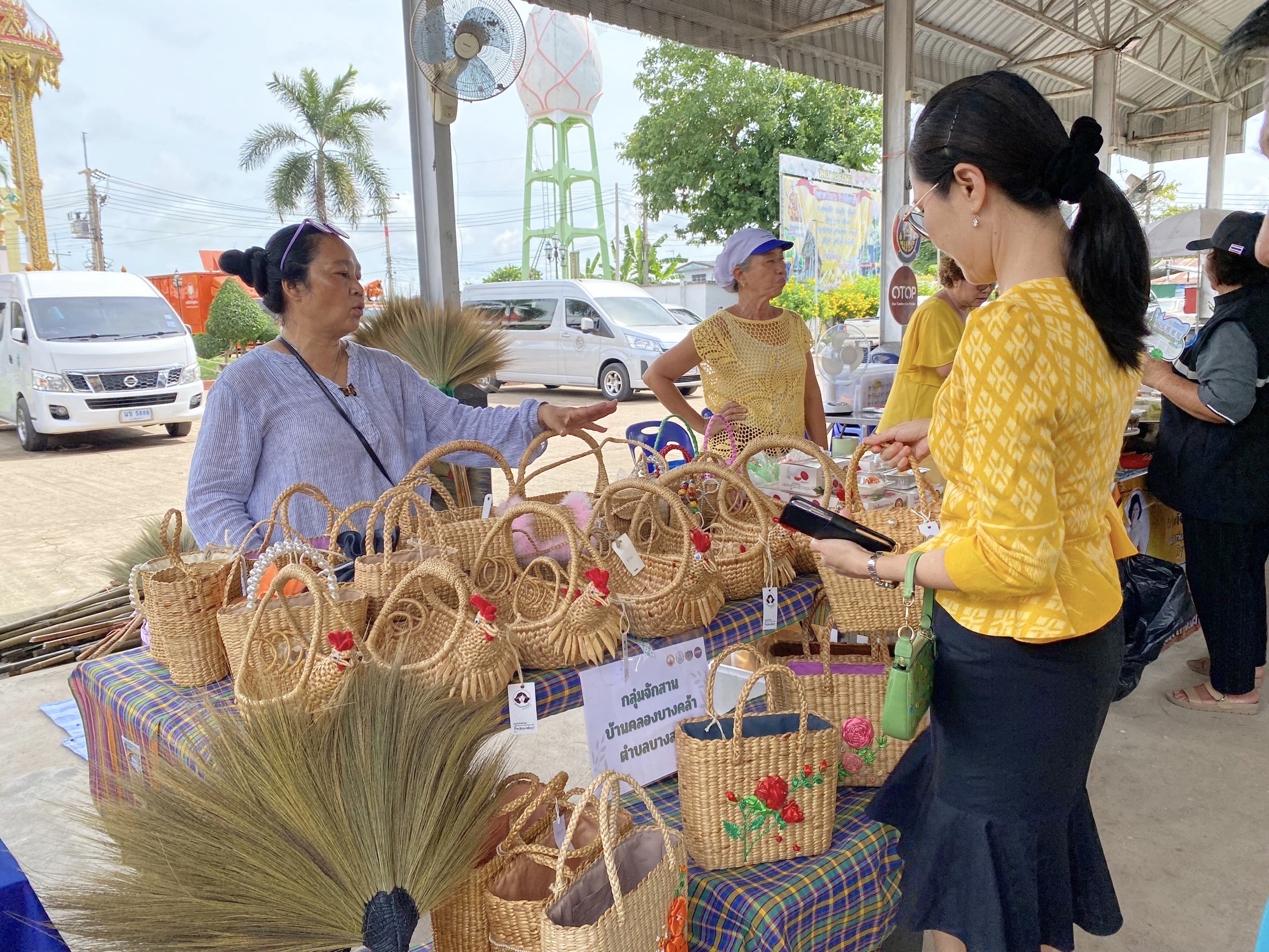 พช. ฉะเชิงเทรา ร่วมโครงการ “จังหวัดฉะเชิงเทรา บำบัดทุกข์ บำรุงสุข สร้างรอยยิ้มให้ประชาชน” ประจำปีงบประมาณ พ.ศ. 2567