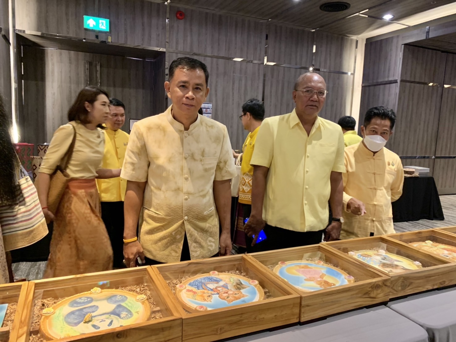 พช.ฉะเชิงเทราร่วมพิธีเปิดการประกวดผ้าลายพระราชทาน “ผ้าลายสิริวชิราภรณ์” และงานหัตถกรรม ระดับภาคกลาง