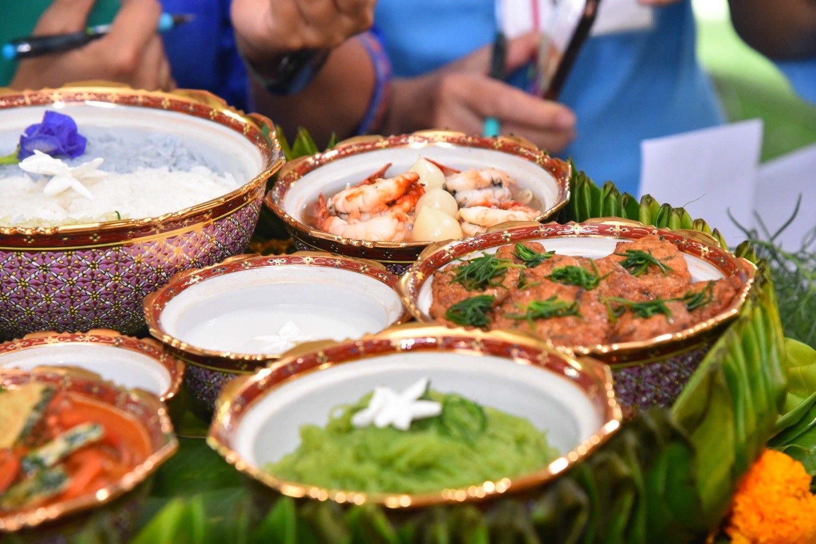 📣📣 พช.ฉะเชิงเทรา จัดกิจกรรมประกวดใส่ผ้าไทยไปวัด จัดสำรับคาวหวานถวายพระ ‼️