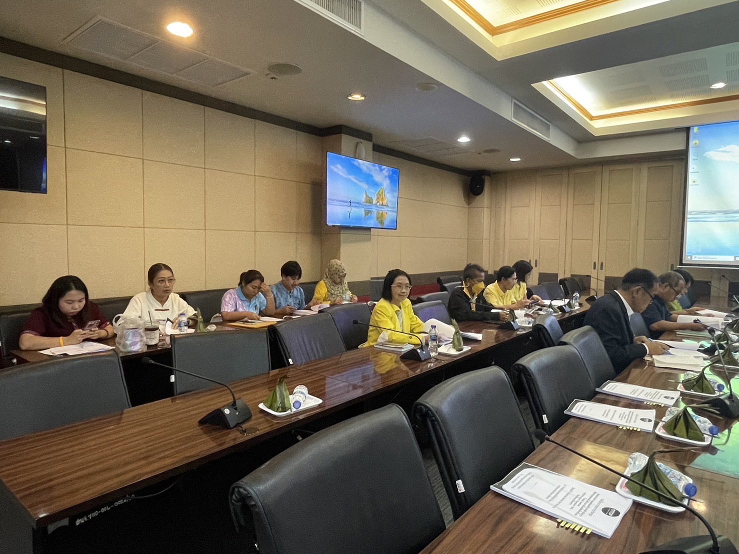 พช. ฉะเชิงเทรา จัดประชุมคณะกรรมการและคณะทำงานดำเนินการคัดสรรสุดยอดหนึ่งตำบล หนึ่งผลิตภัณฑ์ไทย ปี พ.ศ.2567 (OTOP Product Champion : OPC) จังหวัดฉะเชิงเทรา