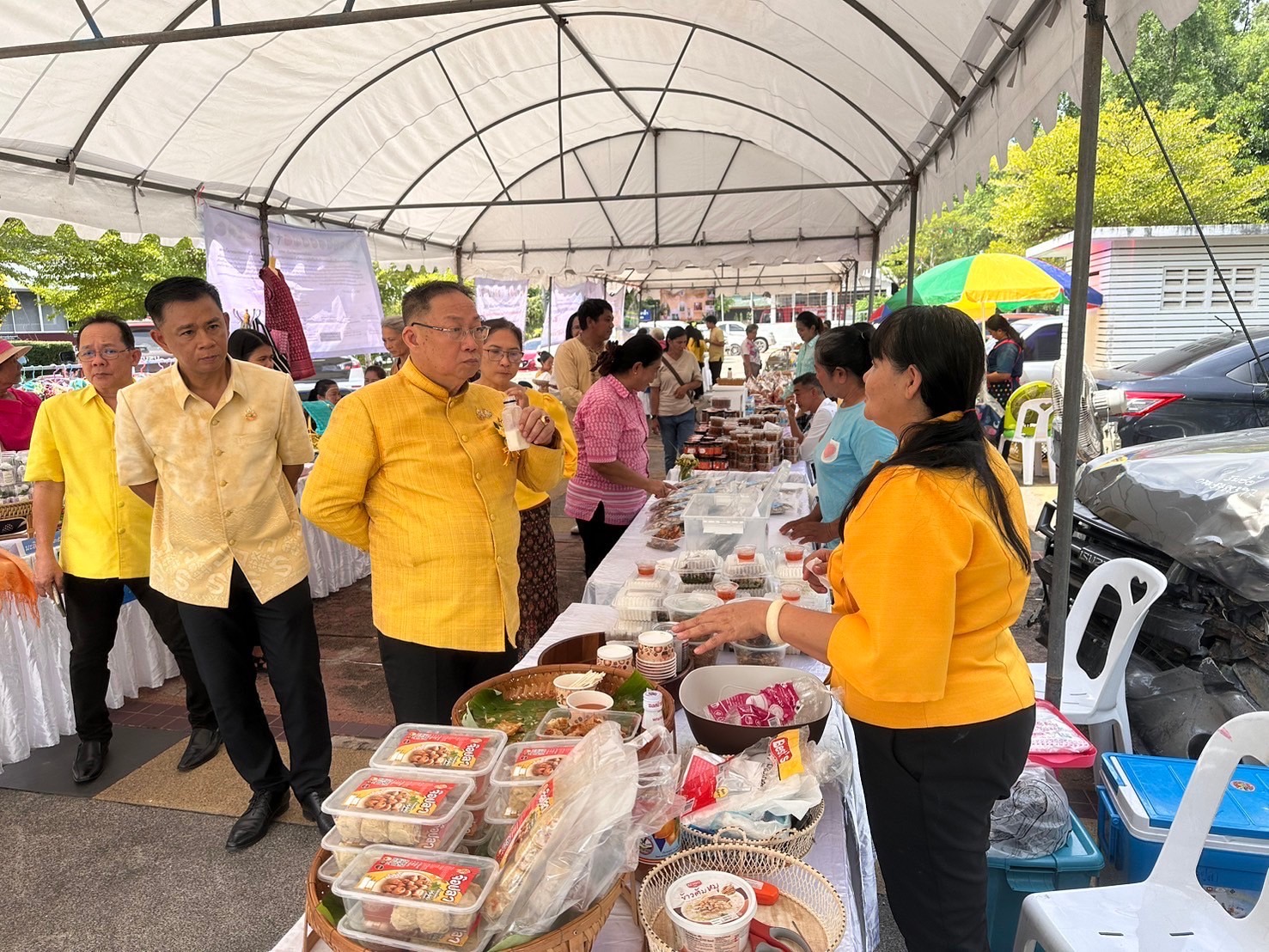 พช. ฉะเชิงเทรา จัดพิธีเปิดกิจกรรมทดสอบตลาด ภายใต้โครงการส่งเสริมกระบวนการเครือข่ายองค์ความรู้ (Knowledge – Based OTOP : KBO) โครงการพัฒนาผลิตภัณฑ์ OTOP กลุ่มปรับตัวสู่การพัฒนา (Quadrant D) ให้มีคุณภาพมาตรฐาน