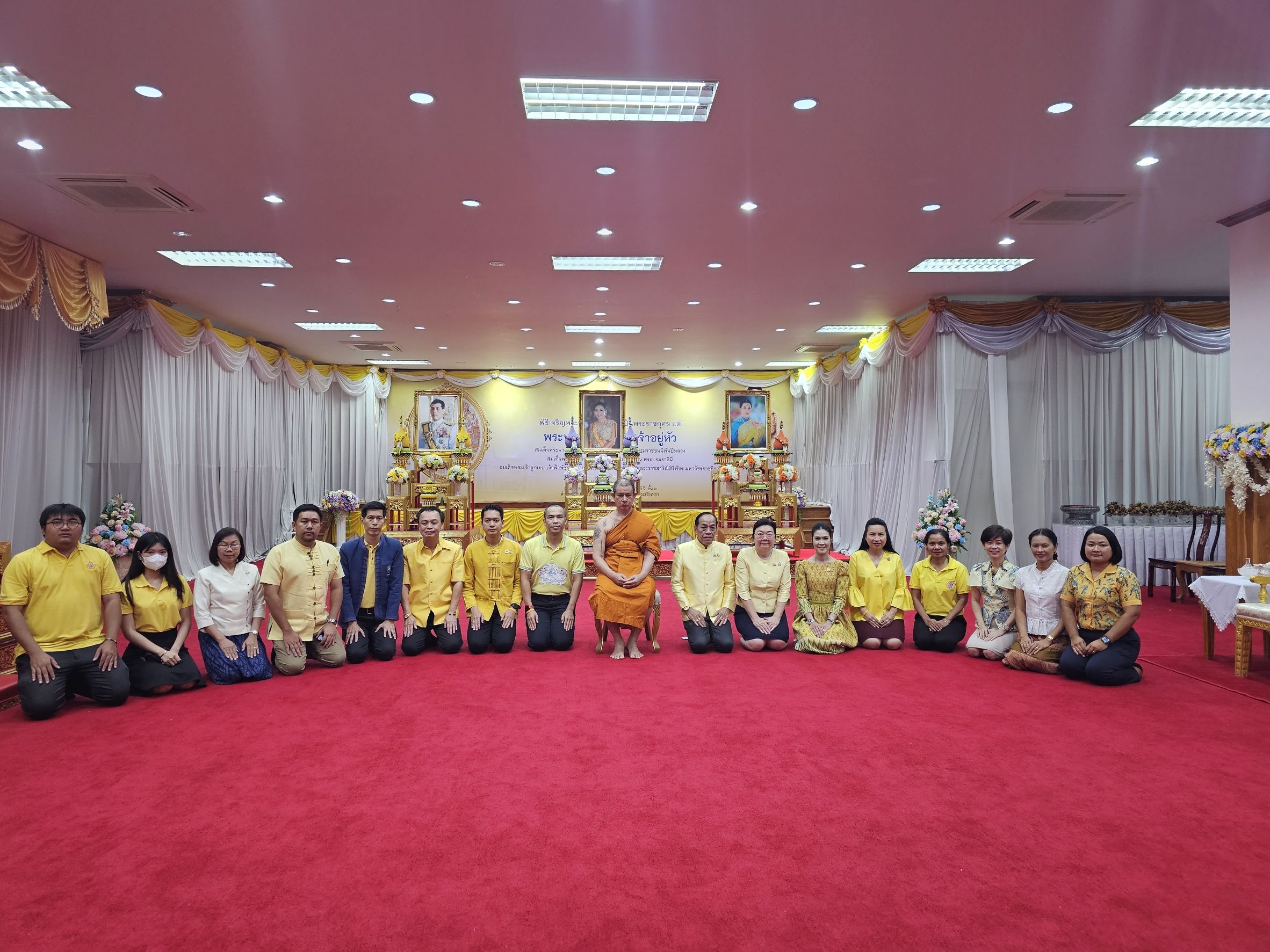 พช. ฉะเชิงเทรา ร่วมพิธีเจริญพระพุทธมนต์ เจริญจิตภาวนา เฉลิมพระเกียรติถวายพระพรชัยมงคลแด่ พระบาทสมเด็จพระเจ้าอยู่หัว และพระบรมวงศานุวงศ์ทุกพระองค์ เนื่องในโอกาสวันมหามงคลเฉลิมพระชนมพรรษา 6 รอบ 28 กรกฎาคม 2567