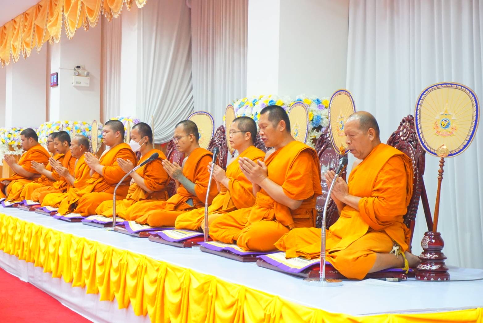 พช. ฉะเชิงเทรา ร่วมพิธีเจริญพระพุทธมนต์ เจริญจิตภาวนา เฉลิมพระเกียรติถวายพระพรชัยมงคลแด่ พระบาทสมเด็จพระเจ้าอยู่หัว และพระบรมวงศานุวงศ์ทุกพระองค์ เนื่องในโอกาสวันมหามงคลเฉลิมพระชนมพรรษา 6 รอบ 28 กรกฎาคม 2567