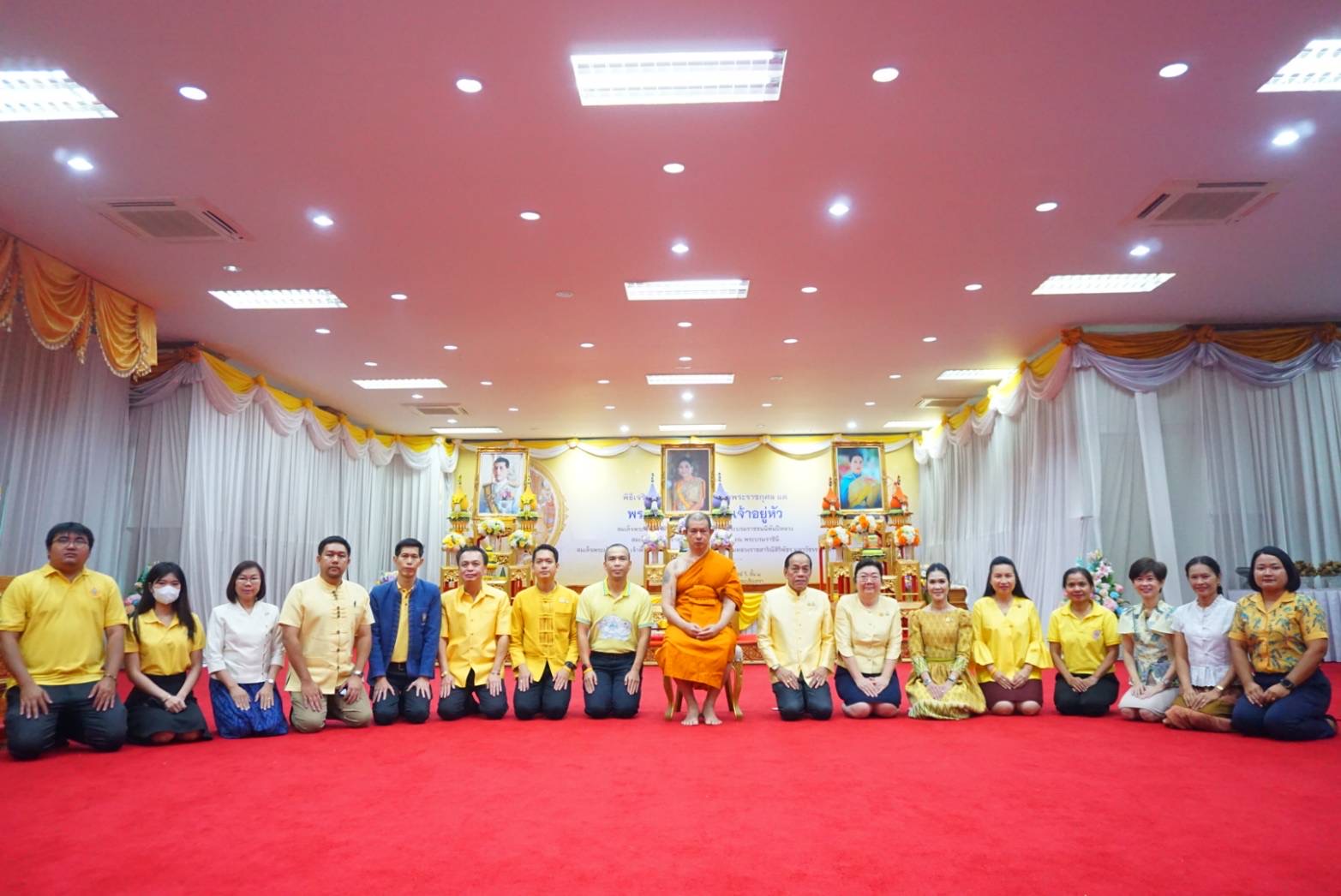 พช. ฉะเชิงเทรา ร่วมพิธีเจริญพระพุทธมนต์ เจริญจิตภาวนา เฉลิมพระเกียรติถวายพระพรชัยมงคลแด่ พระบาทสมเด็จพระเจ้าอยู่หัว และพระบรมวงศานุวงศ์ทุกพระองค์ เนื่องในโอกาสวันมหามงคลเฉลิมพระชนมพรรษา 6 รอบ 28 กรกฎาคม 2567