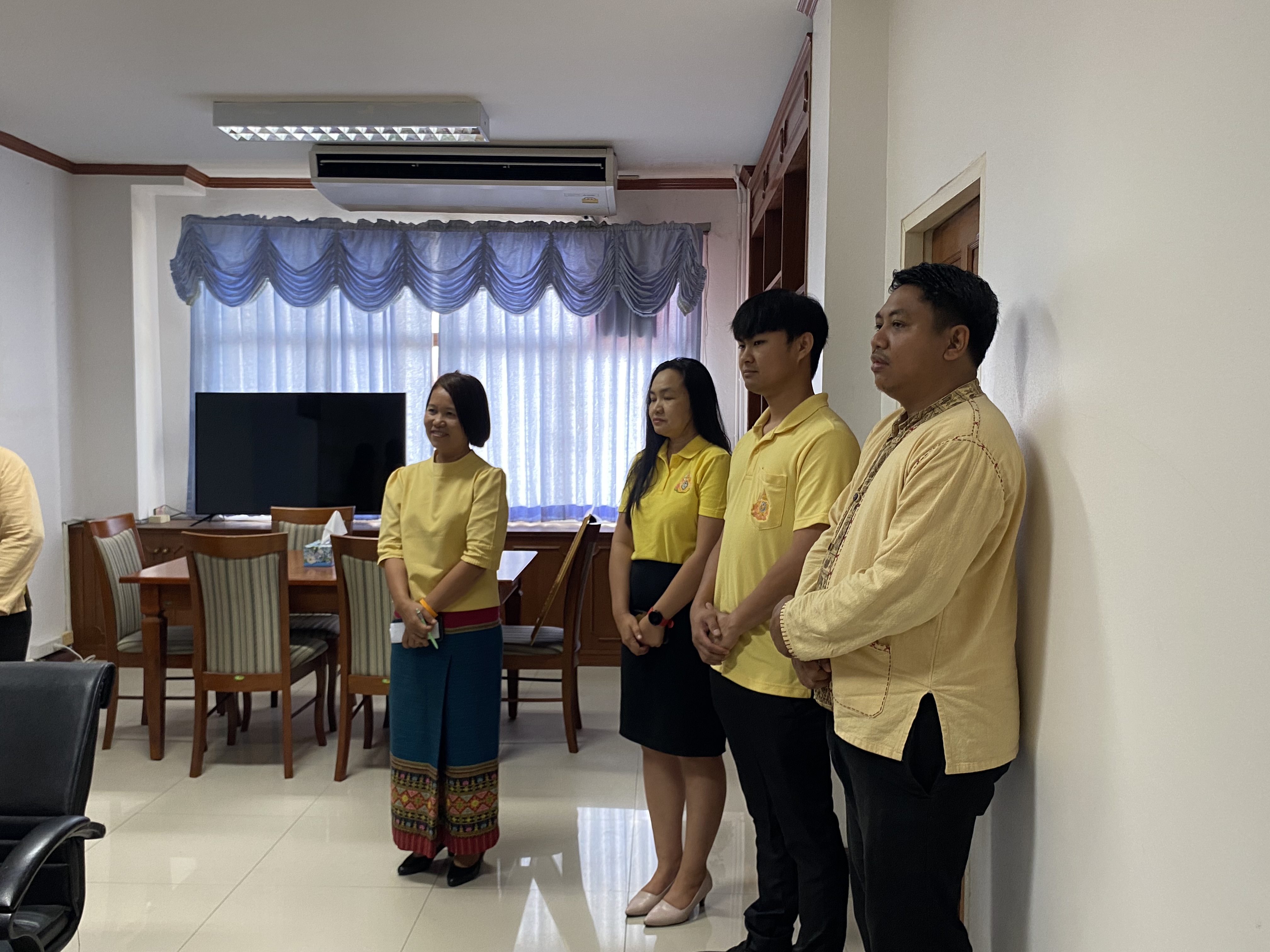 เสริมพลังทัพ รับหน้าที่ใหม่ ผอ. 2 กลุ่มงานฯ นำทีมรายงานตัวรับนโยบายจากรองผู้ว่าราชการจังหวัดฉะเชิงเทรา