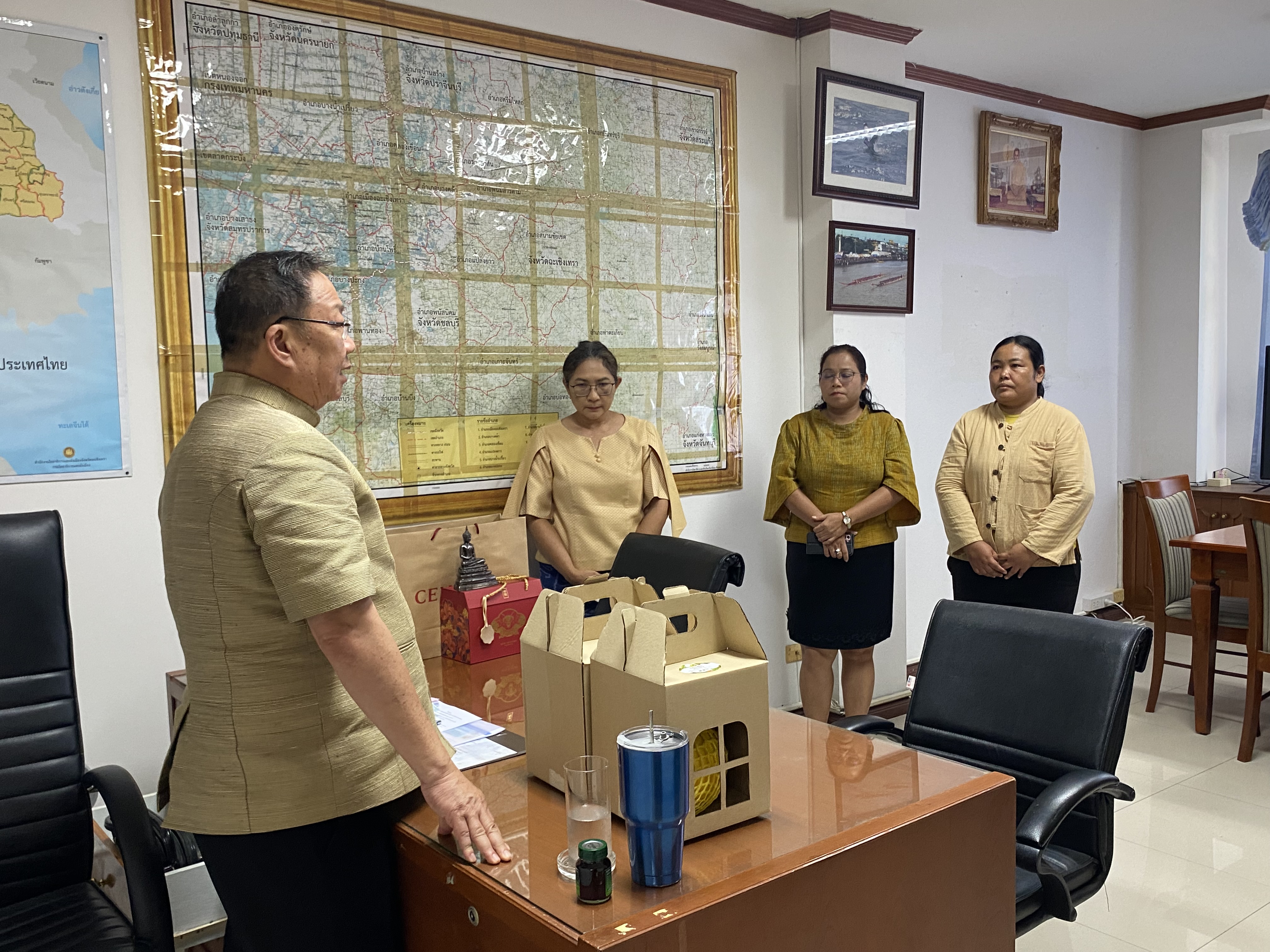 เสริมพลังทัพ รับหน้าที่ใหม่ ผอ. 2 กลุ่มงานฯ นำทีมรายงานตัวรับนโยบายจากรองผู้ว่าราชการจังหวัดฉะเชิงเทรา