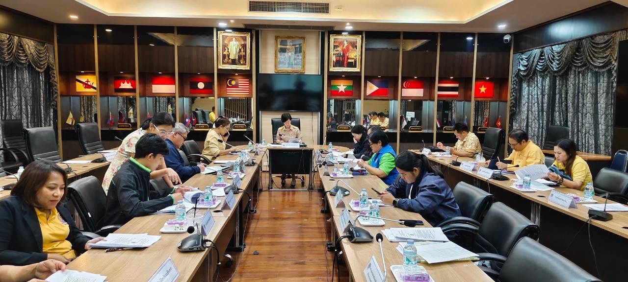 จังหวัดฉะเชิงเทรา ขับเคลื่อนนโยบายสานพลังประชารัฐประจำจังหวัด(คสป.) โดยการประชุมคณะทำงานการพัฒนาเศรษฐกิจฐานรากและประชารัฐ (E3) และผู้แทนคณะทำงานขับเคลื่อนการพัฒนาเศรษฐกิจฐานรากและประชารัฐ จังหวัดฉะเชิงเทรา