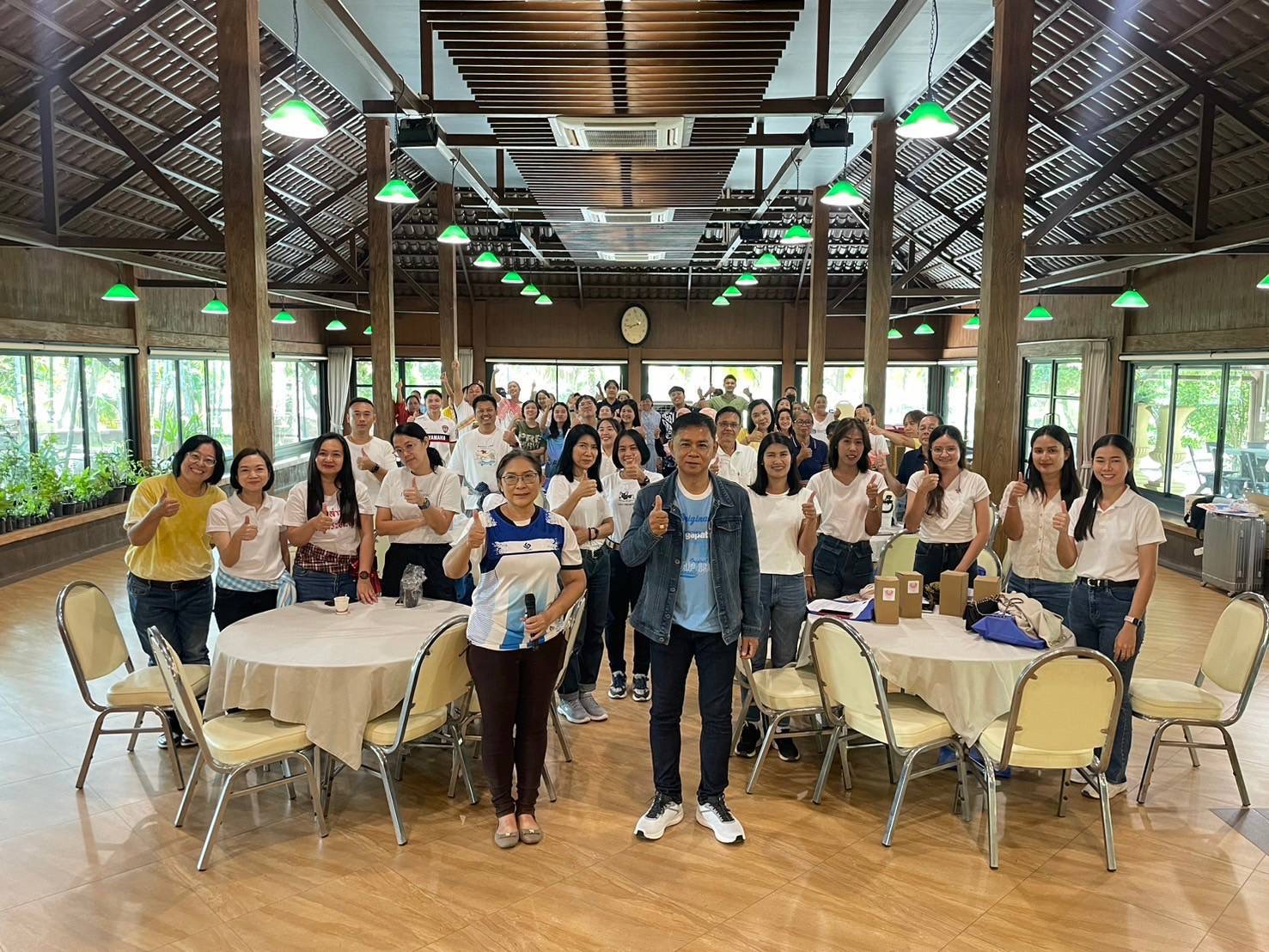 สานสัมพันธ์น้องพี่สมาชิก สอ.พช. !! พช. ฉะเชิงเทรา ดำเนินโครงการส่งเสริมความสัมพันธ์ สอ.พช. ประจำปี 2567 และร่วมมุทิตาจิตแก่ข้าราชการเกษียณ