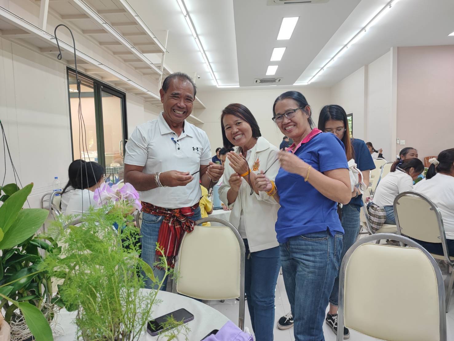 สานสัมพันธ์น้องพี่สมาชิก สอ.พช. !! พช. ฉะเชิงเทรา ดำเนินโครงการส่งเสริมความสัมพันธ์ สอ.พช. ประจำปี 2567 และร่วมมุทิตาจิตแก่ข้าราชการเกษียณ
