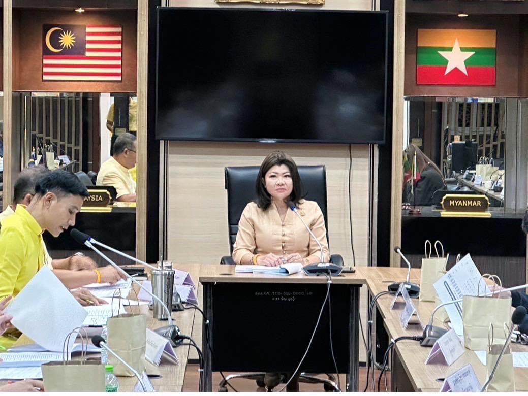 พช.ฉะเชิงเทรา ร่วมประชุมคณะกรรมการพนักงานส่วนตำบลจังหวัดฉะเชิงเทรา