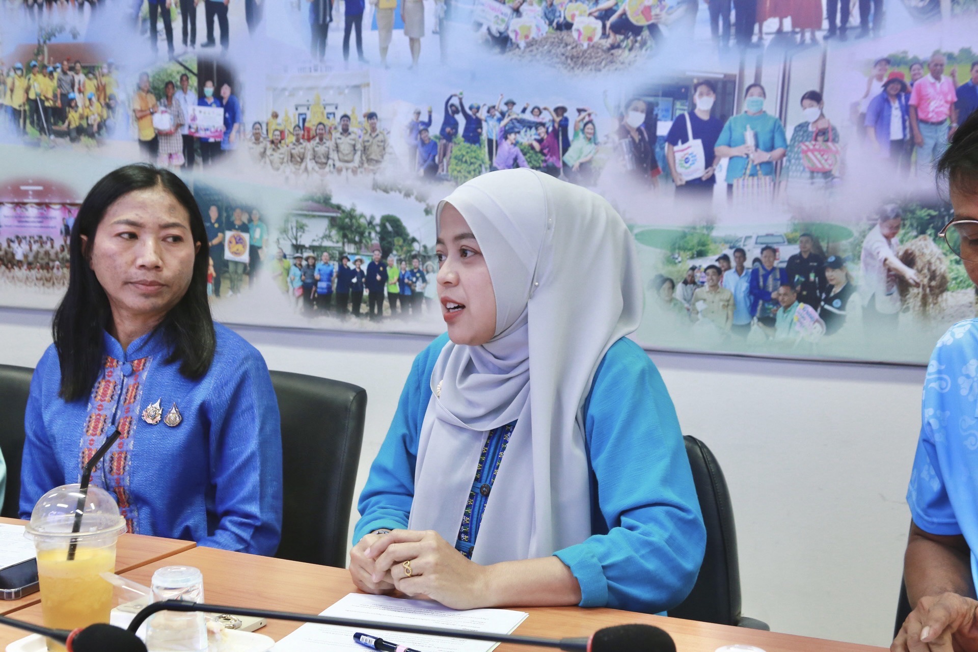 “พช.แปดริ้ว ประชุมคณะกรรมการกองทุนแม่ของแผ่นดิน เตรียมความพร้อมพิธีมอบเงินพระราชทานขวัญถุงกองทุนแม่ของแผ่นดิน สร้างความร่วมมือเพื่อความเข้มแข็งของชุมชน”