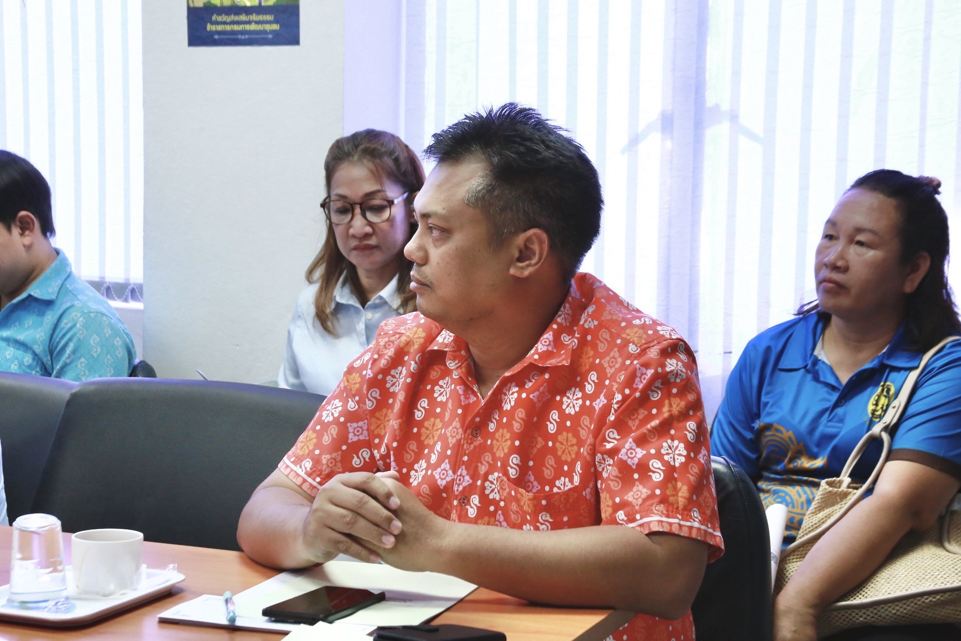 “พช.แปดริ้ว ประชุมคณะกรรมการกองทุนแม่ของแผ่นดิน เตรียมความพร้อมพิธีมอบเงินพระราชทานขวัญถุงกองทุนแม่ของแผ่นดิน สร้างความร่วมมือเพื่อความเข้มแข็งของชุมชน”