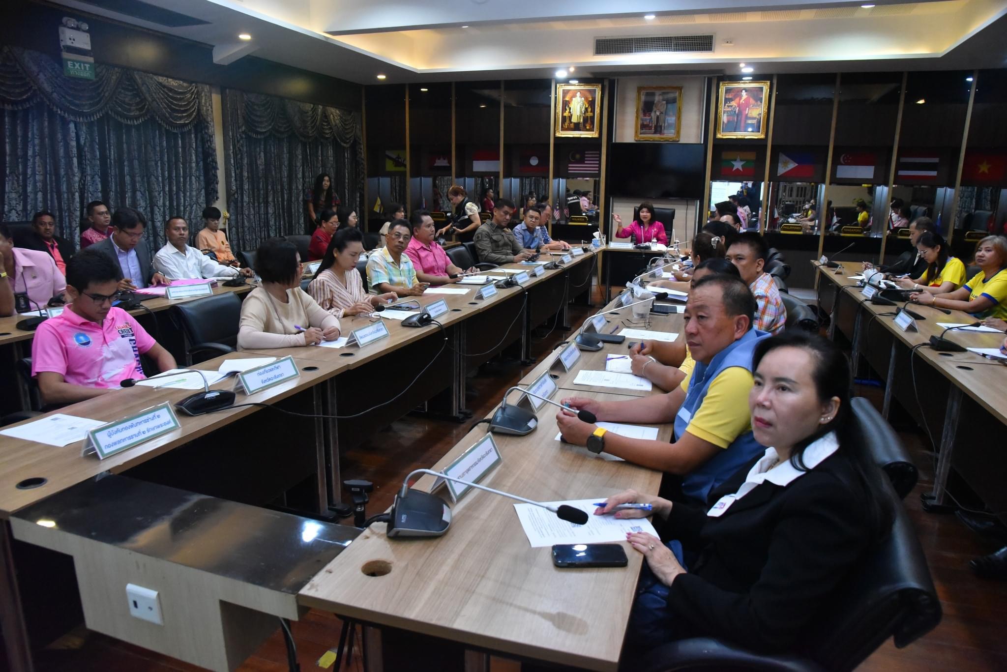 “พช.แปดริ้วร่วมประชุมเตรียมความพร้อมงานเดิน วิ่ง ปั่น ป้องกันอัมพาต”