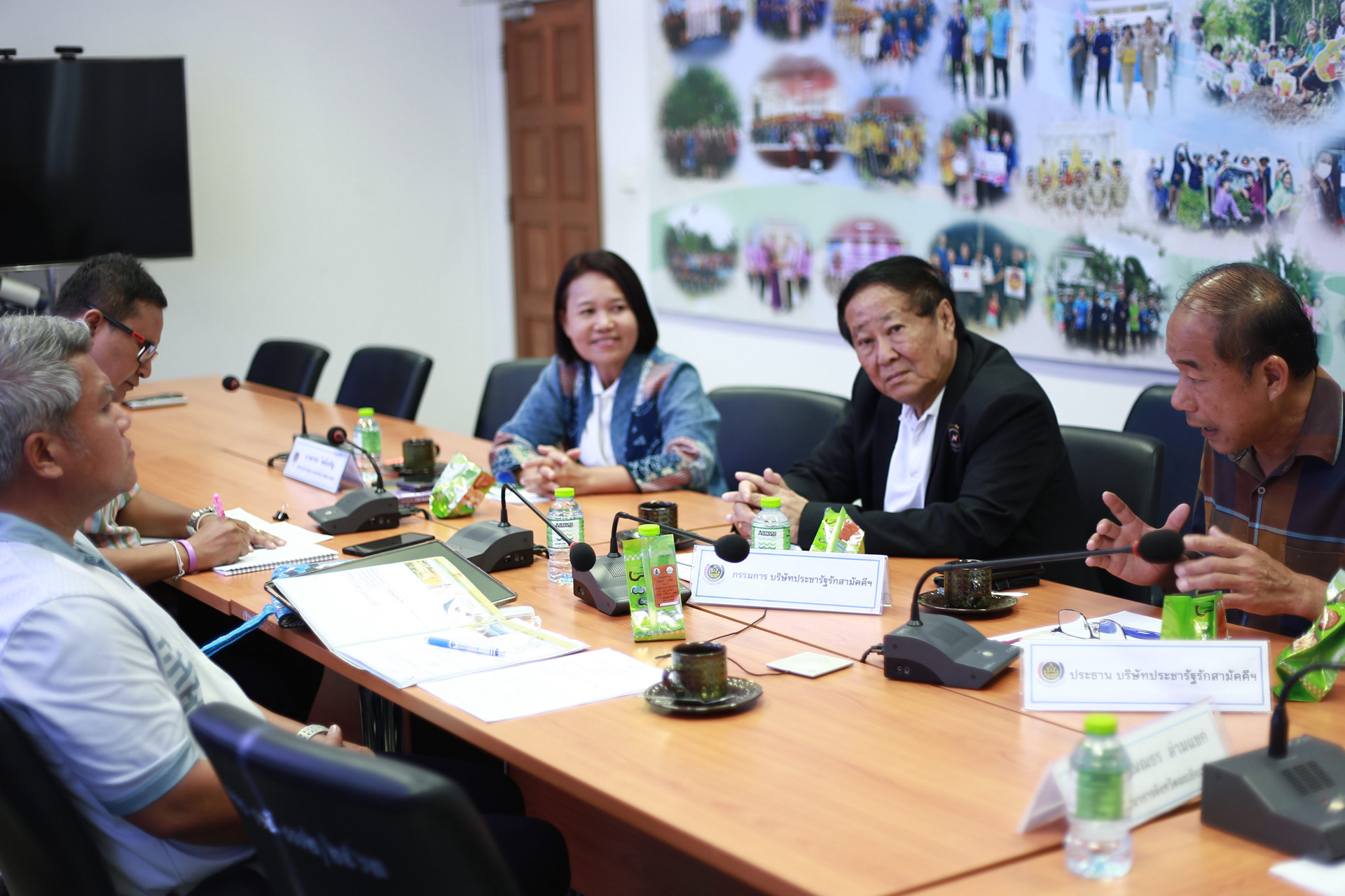 “พช.แปดริ้วประชุมคณะกรรมการประชารัฐรักสามัคคี ผลักดันงาน OTOP ร่วมงานประจำปีจังหวัด”