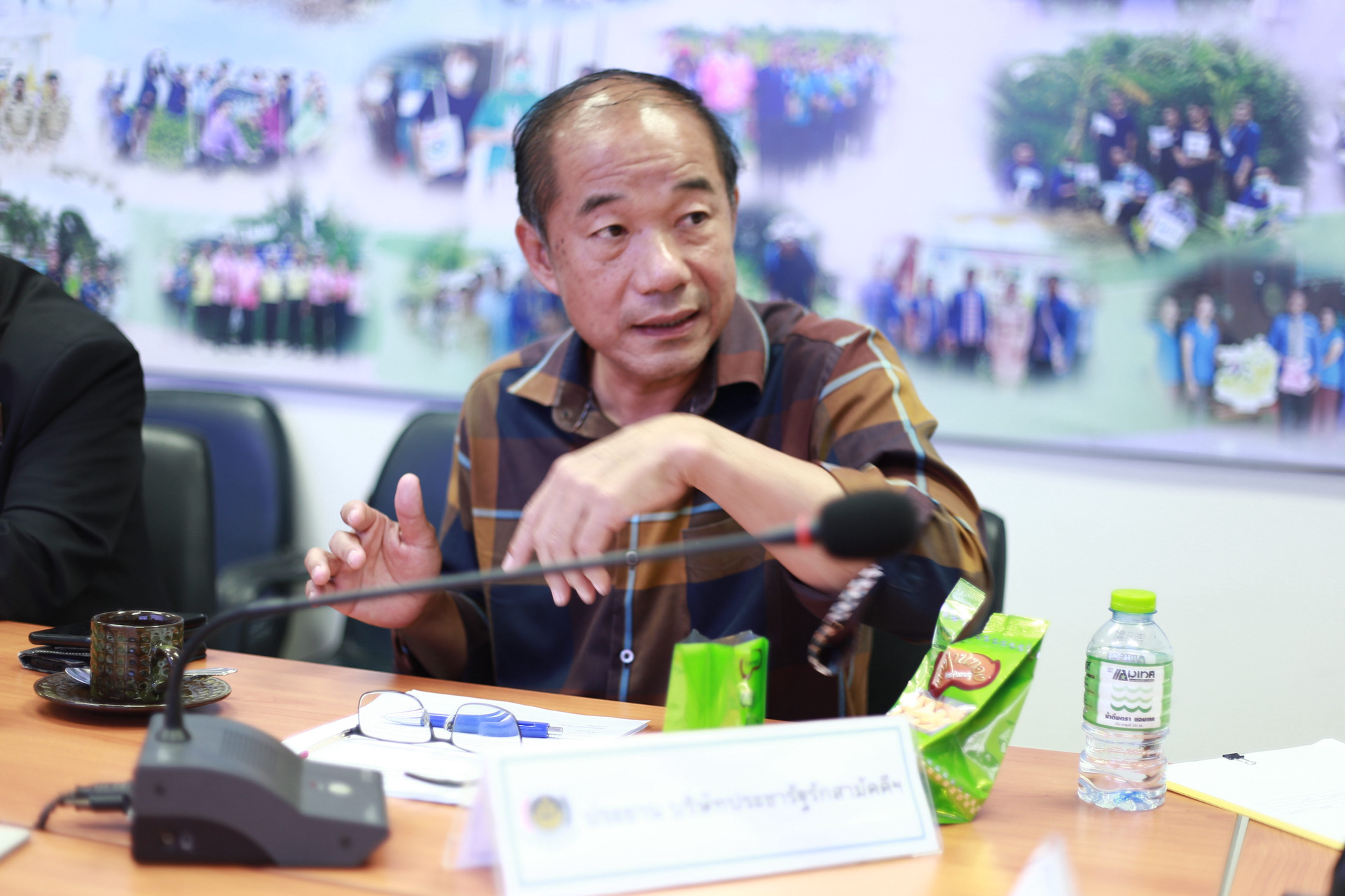 “พช.แปดริ้วประชุมคณะกรรมการประชารัฐรักสามัคคี ผลักดันงาน OTOP ร่วมงานประจำปีจังหวัด”