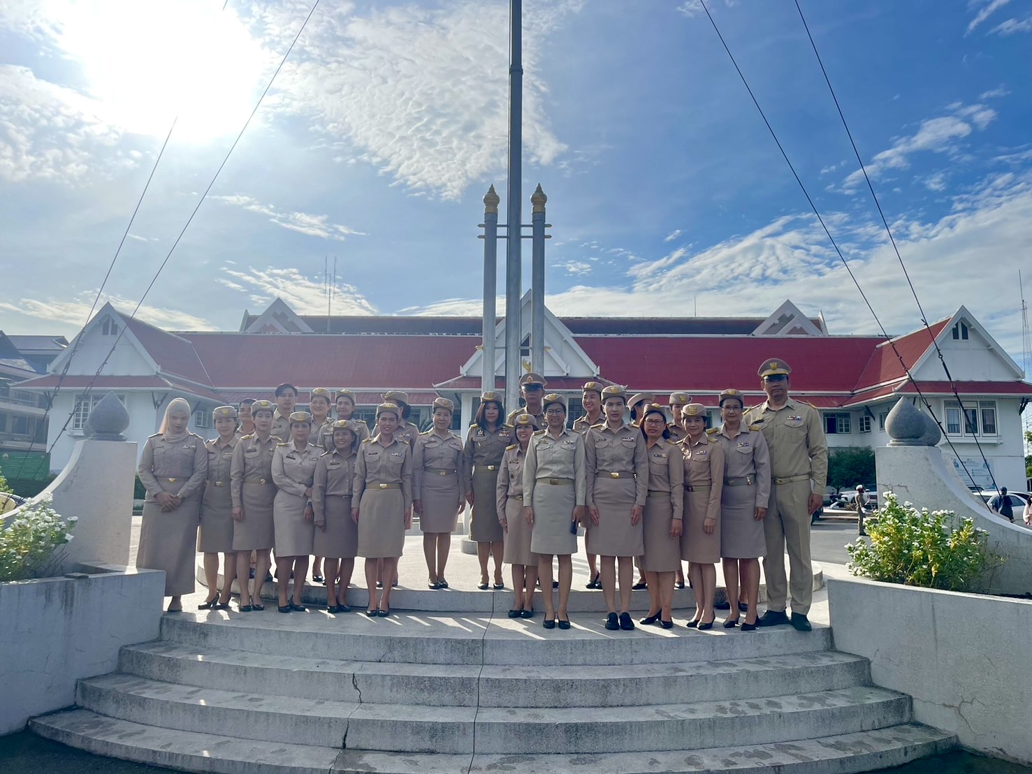 พช. ฉะเชิงเทราเข้าร่วมกิจกรรมเข้าแถวเคารพธงชาติ