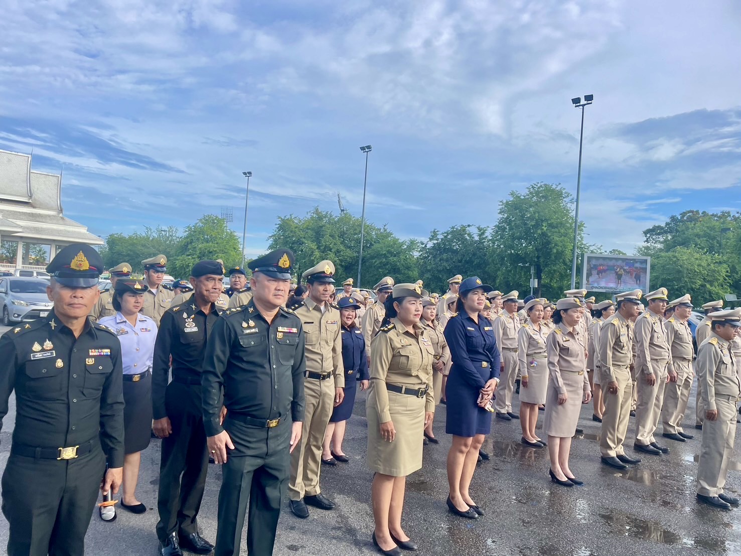 พช. ฉะเชิงเทราเข้าร่วมกิจกรรมเข้าแถวเคารพธงชาติ