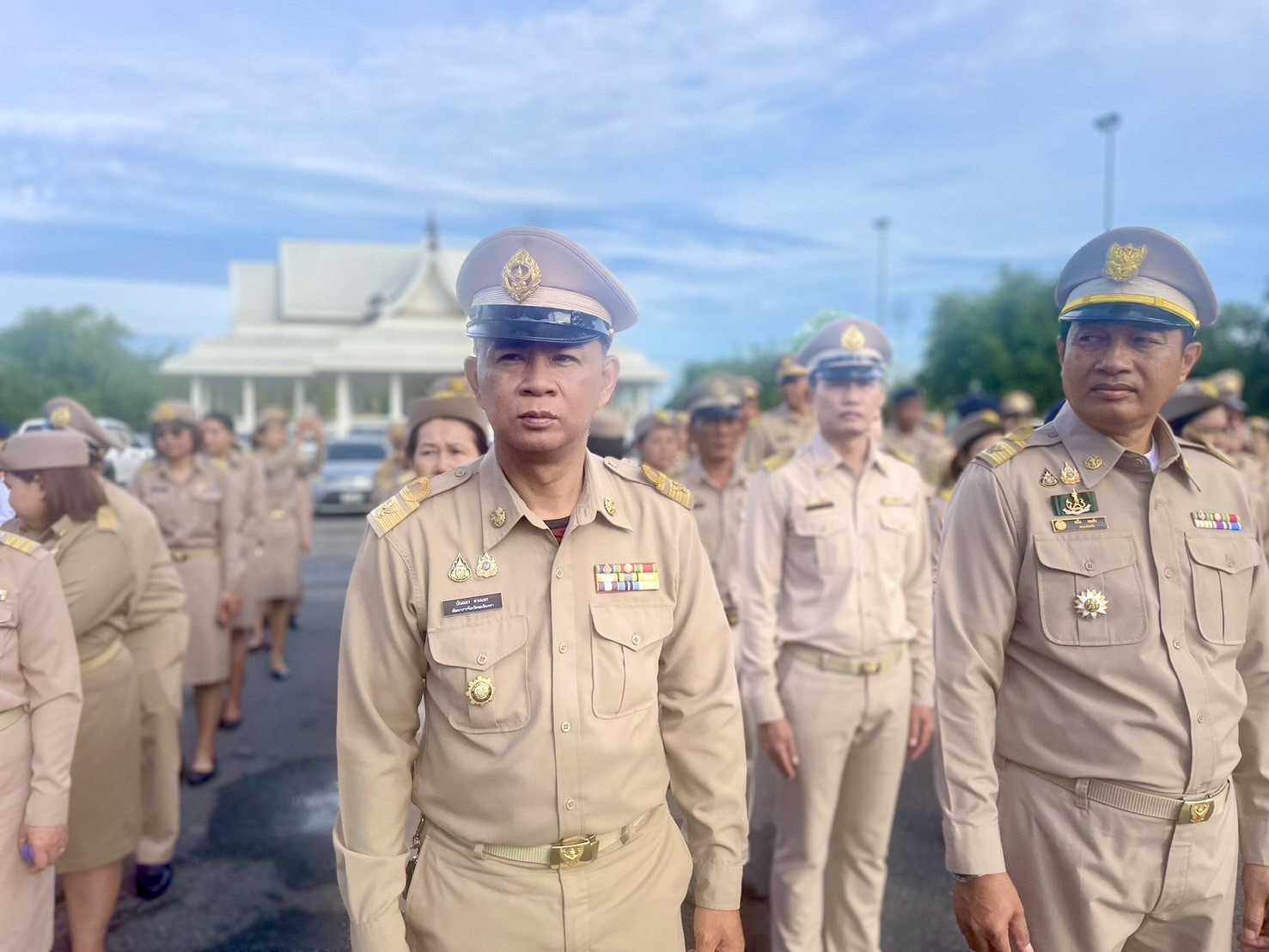 พช. ฉะเชิงเทราเข้าร่วมกิจกรรมเข้าแถวเคารพธงชาติ