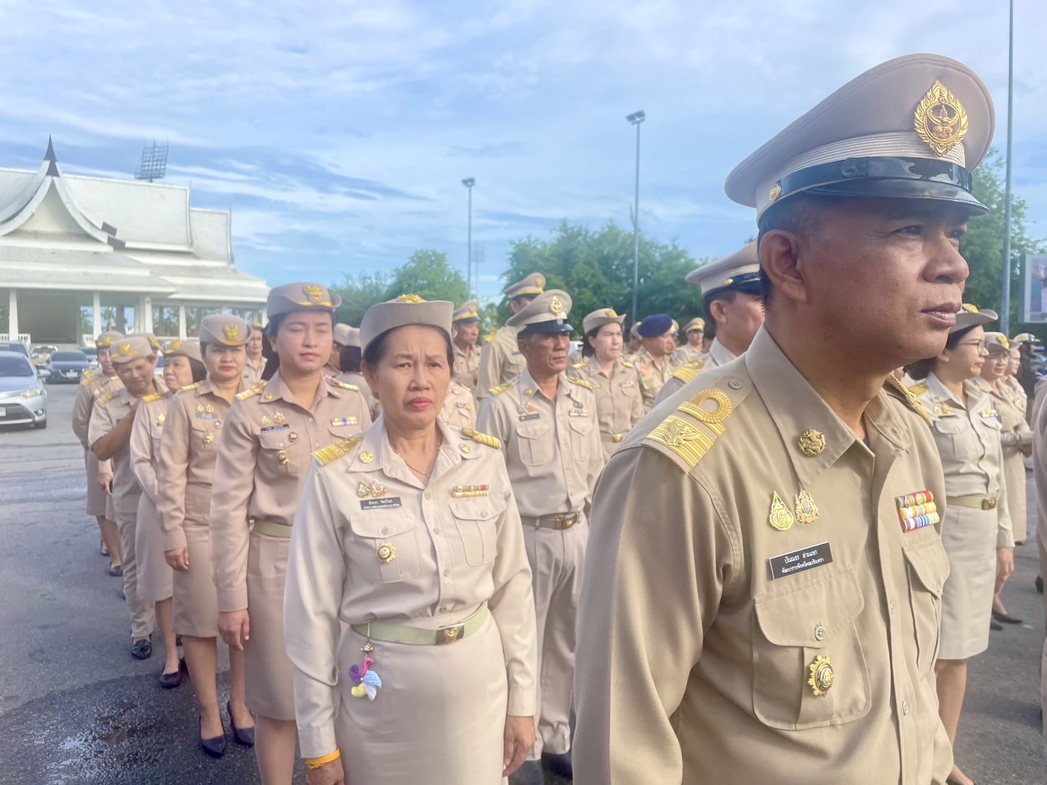 พช. ฉะเชิงเทราเข้าร่วมกิจกรรมเข้าแถวเคารพธงชาติ